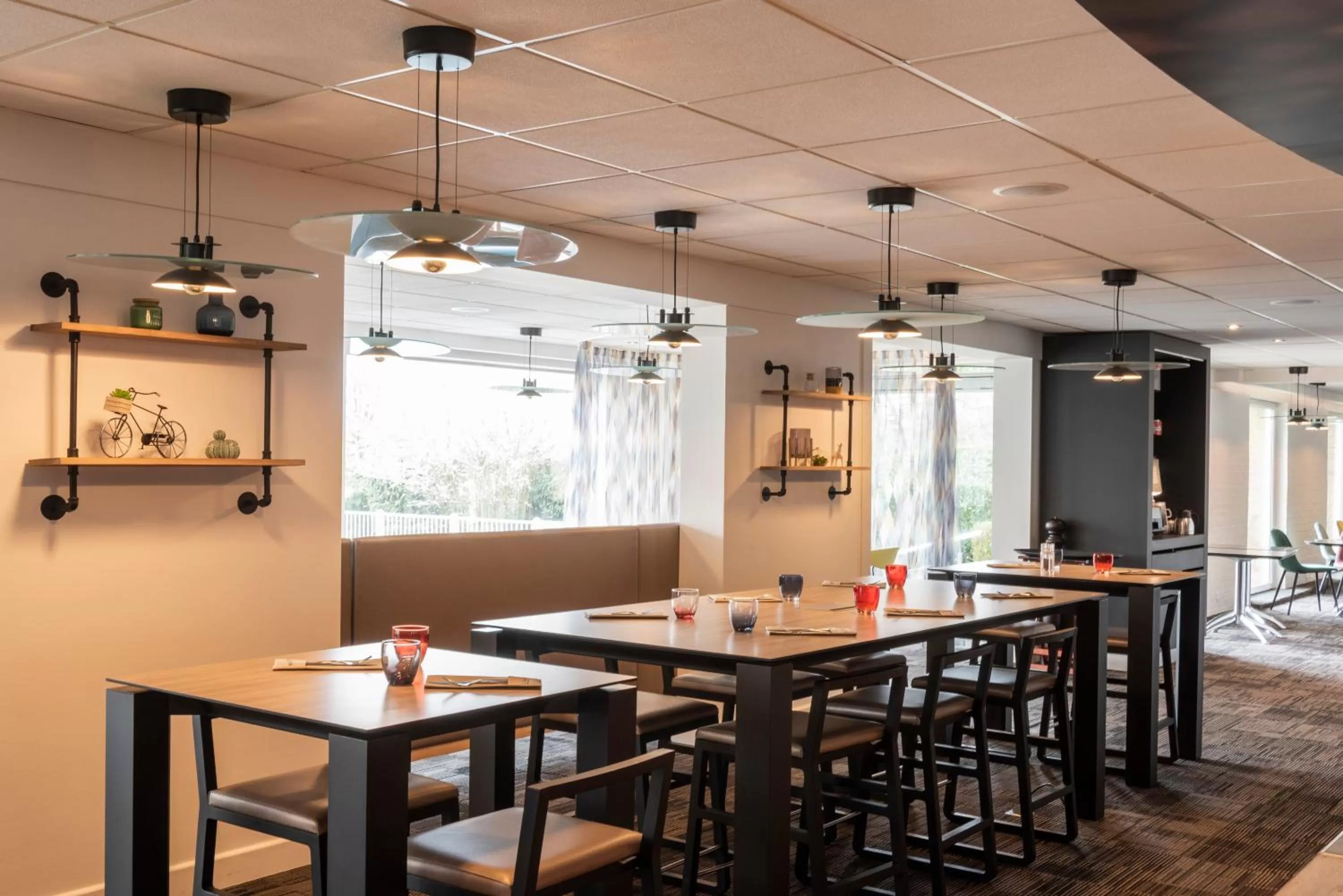 Restaurant/places to eat in Hôtel Novotel Valenciennes