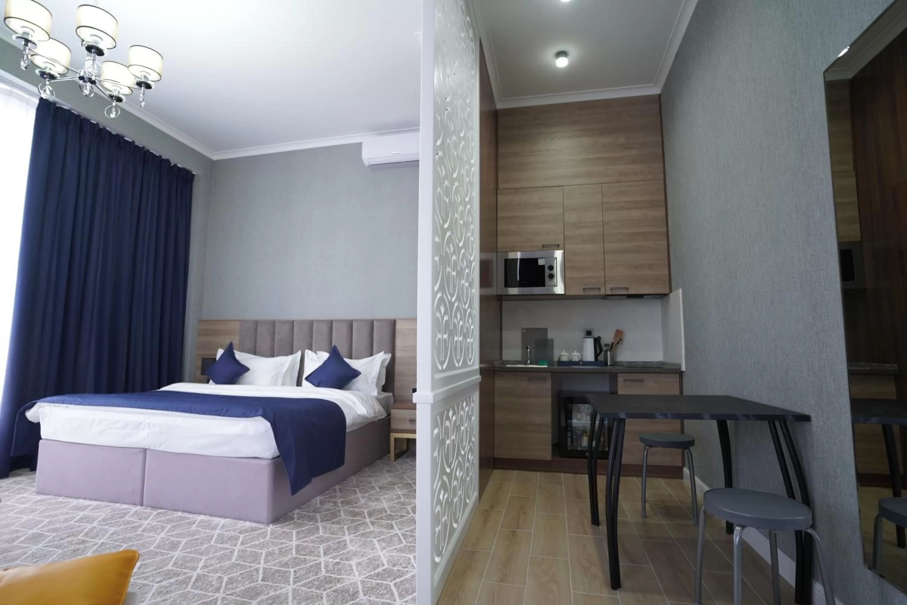 Deluxe Apartment - single occupancy in Tauke Khan Plaza