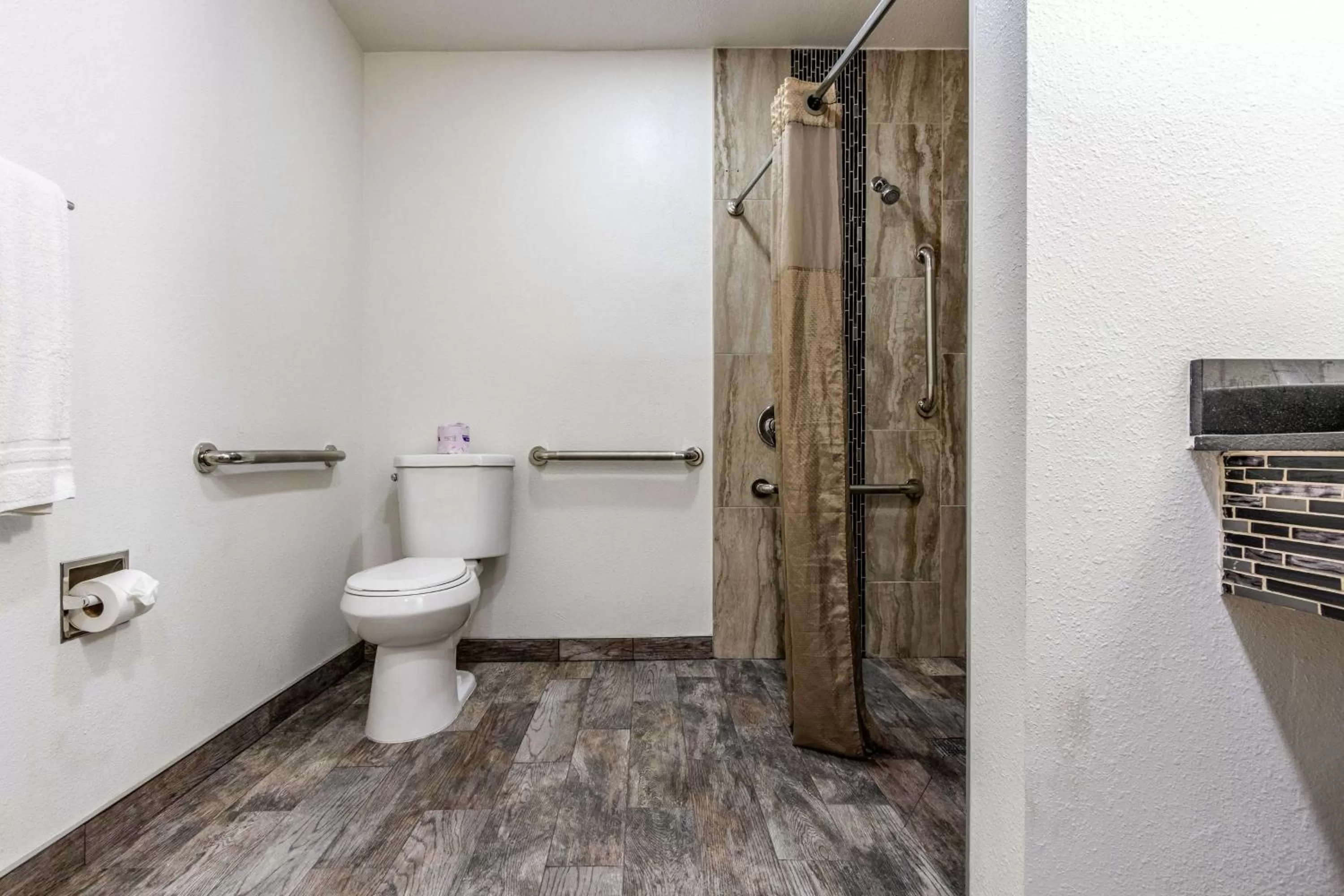 Shower in Motel 6-Fountain Valley, CA - Huntington Beach Area