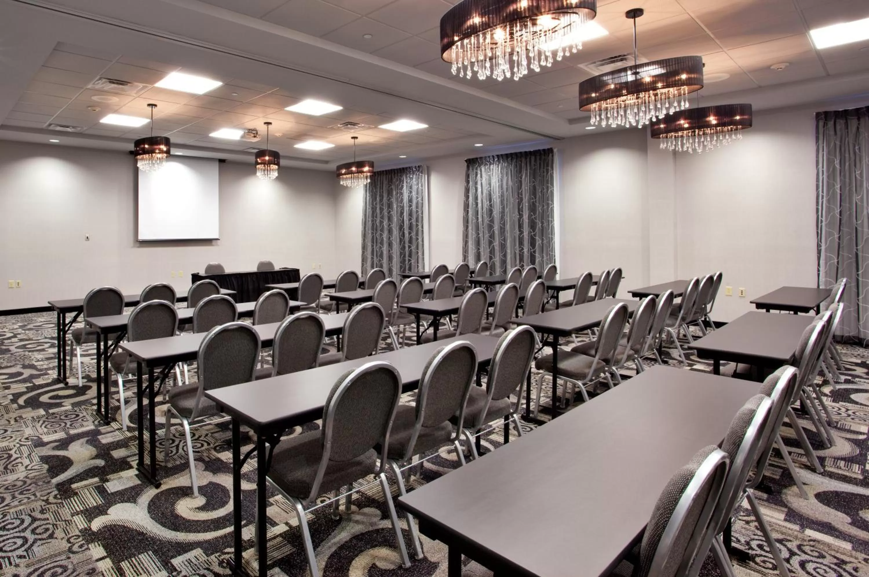 Meeting/conference room in Holiday Inn Express Hotel & Suites Norfolk Airport by IHG