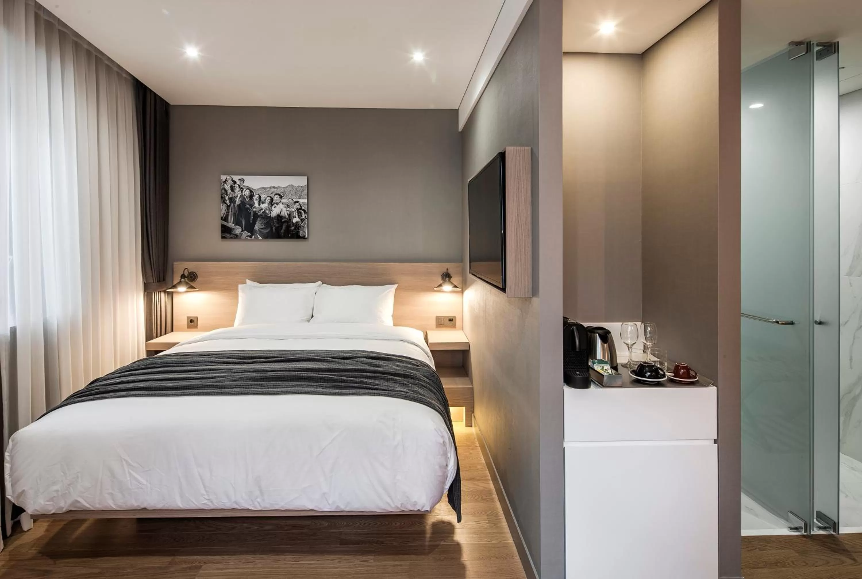 TV and multimedia, Bed in Hotel28 Myeongdong