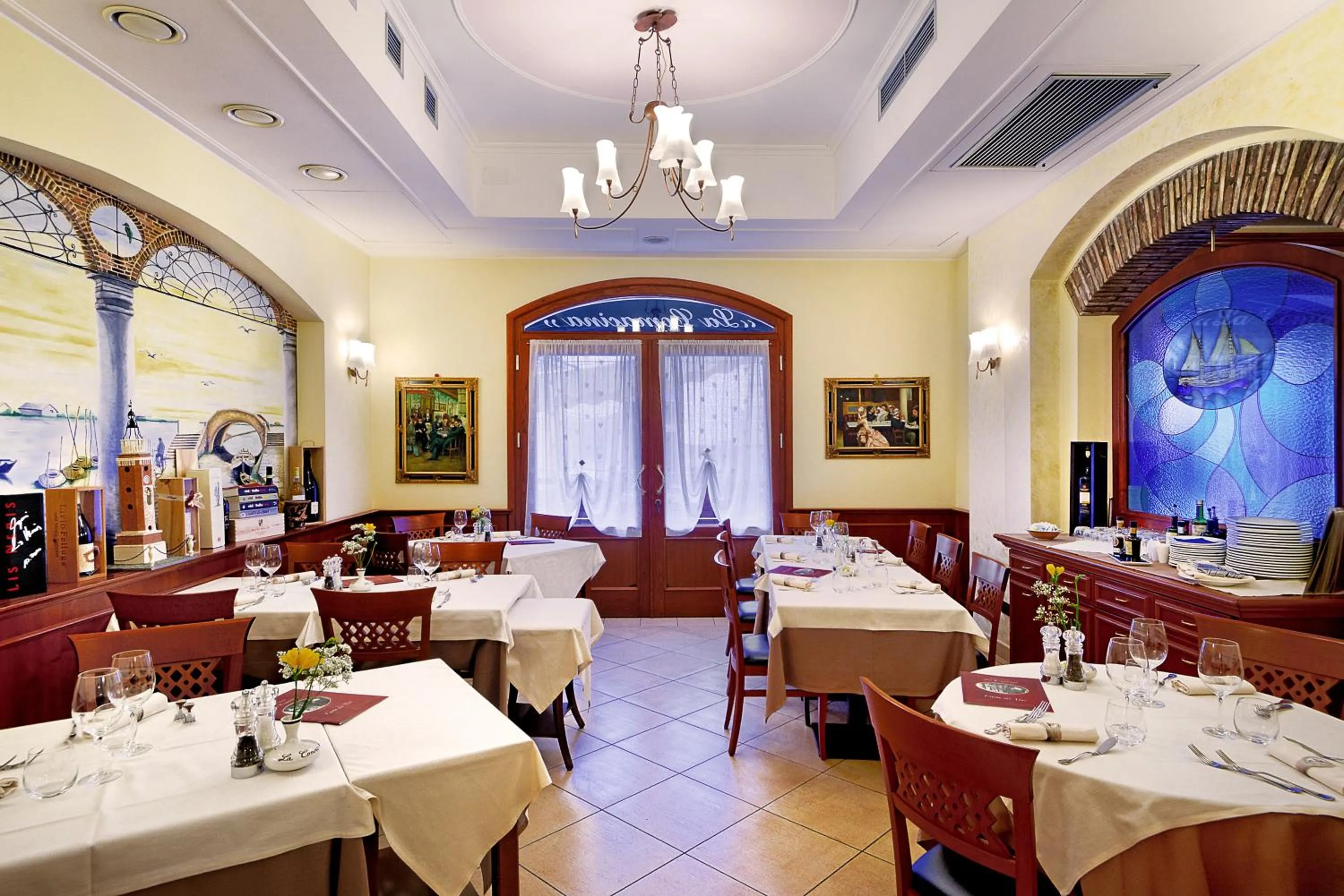 Restaurant/places to eat in Locanda La Comacina