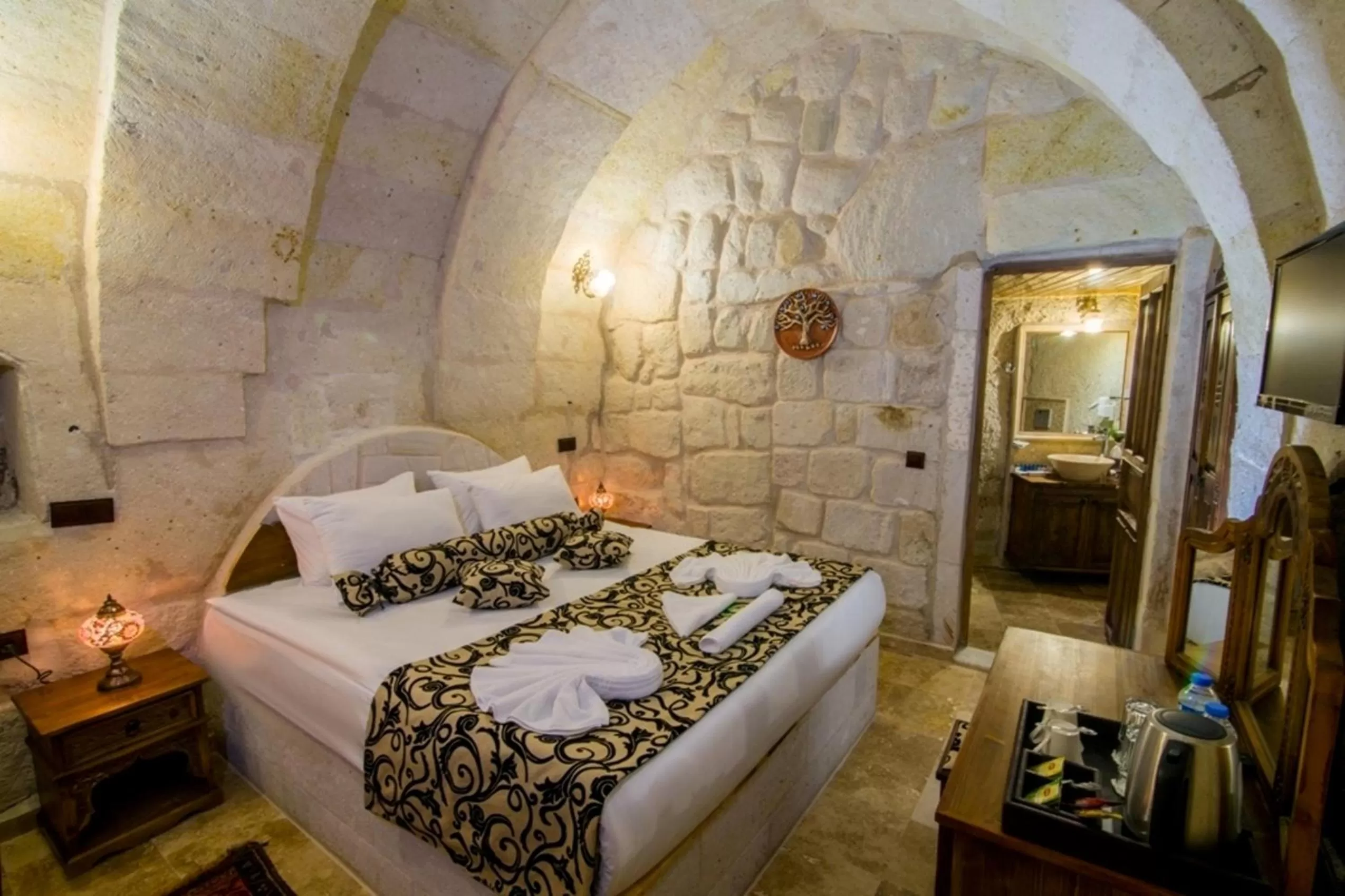 Photo of the whole room, Bed in Historical Goreme House