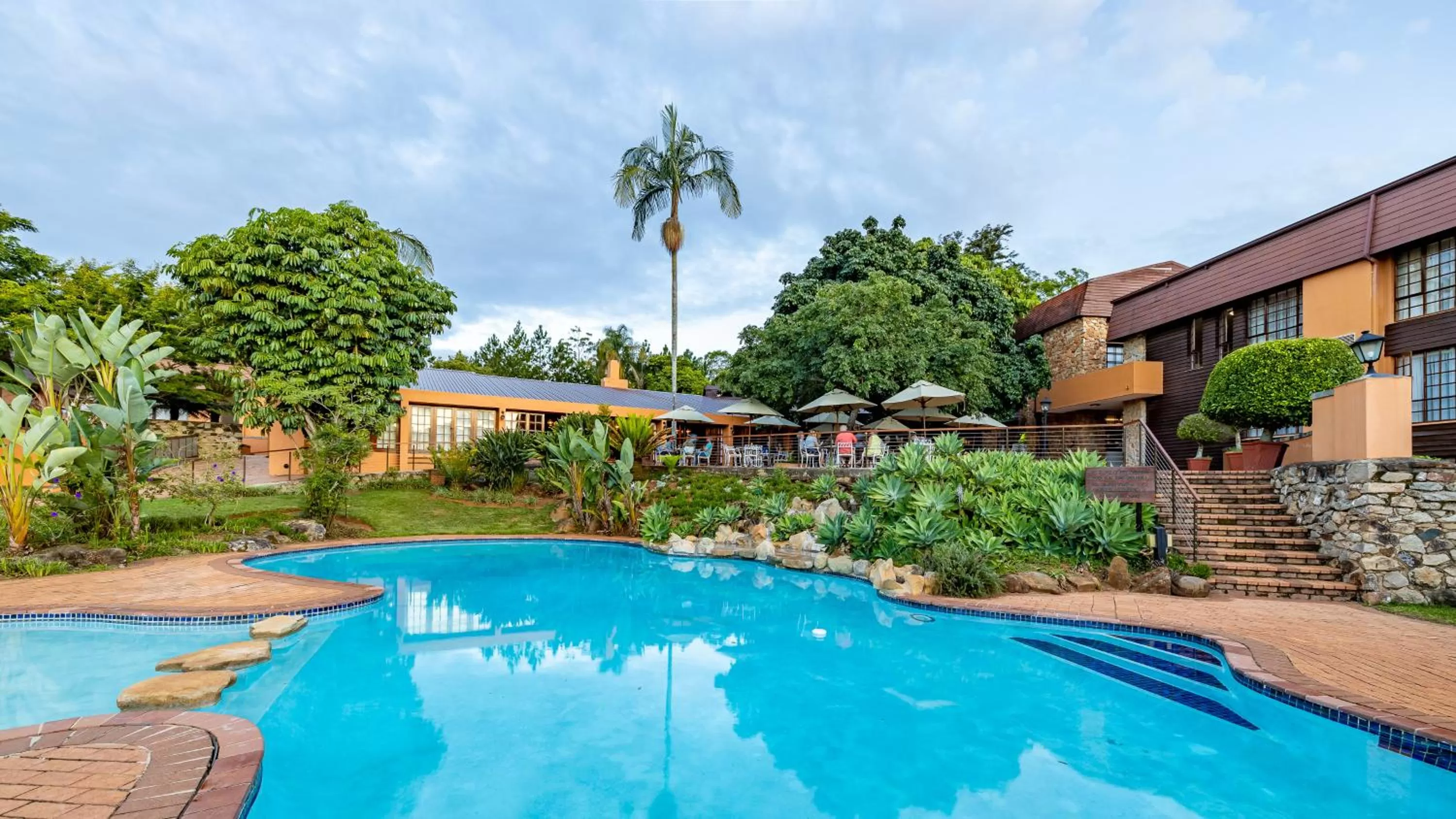 Garden in African Sky Hotels - Pine Lake Inn