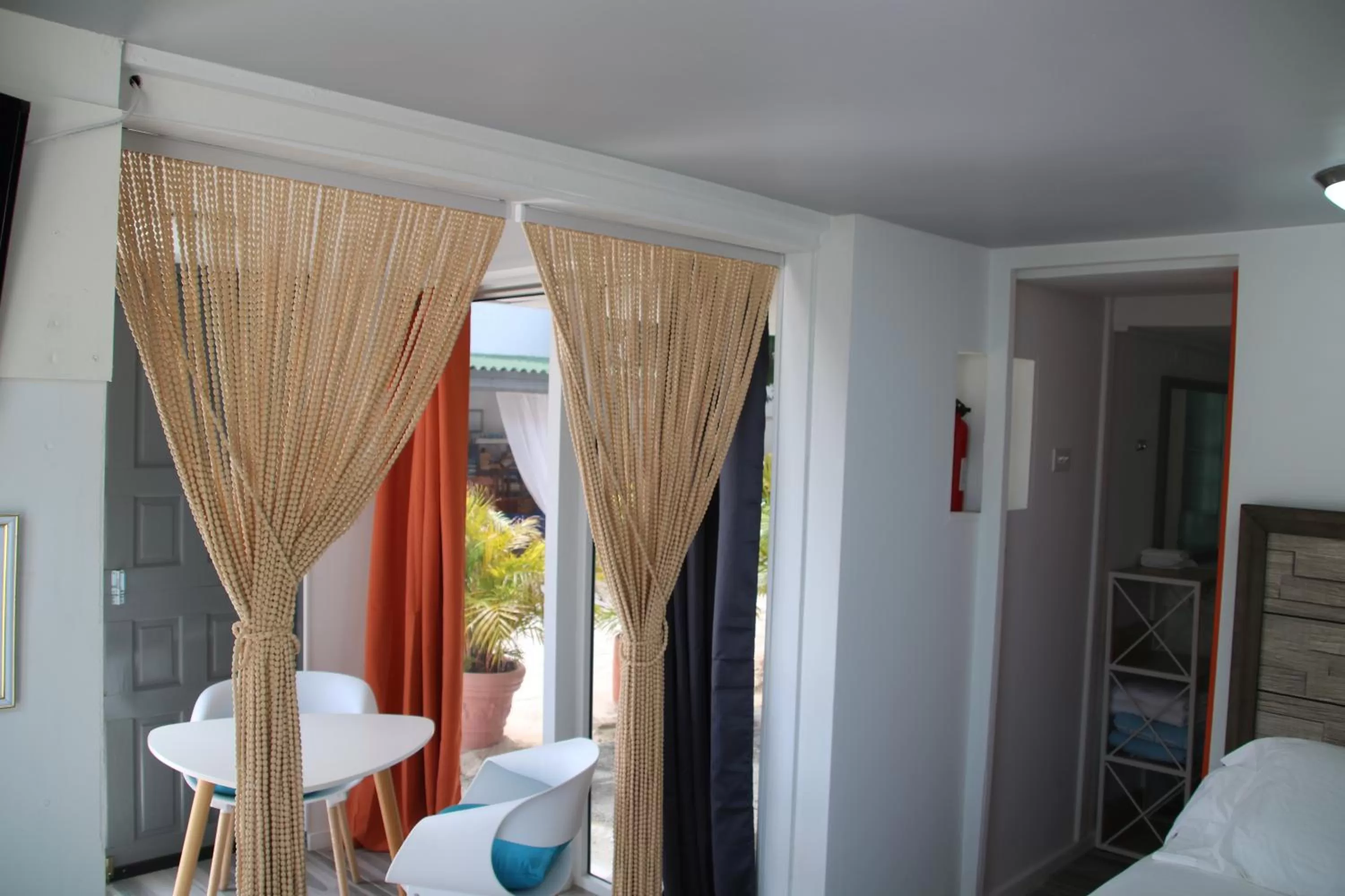 Photo of the whole room, Bed in Coral Reef Beach