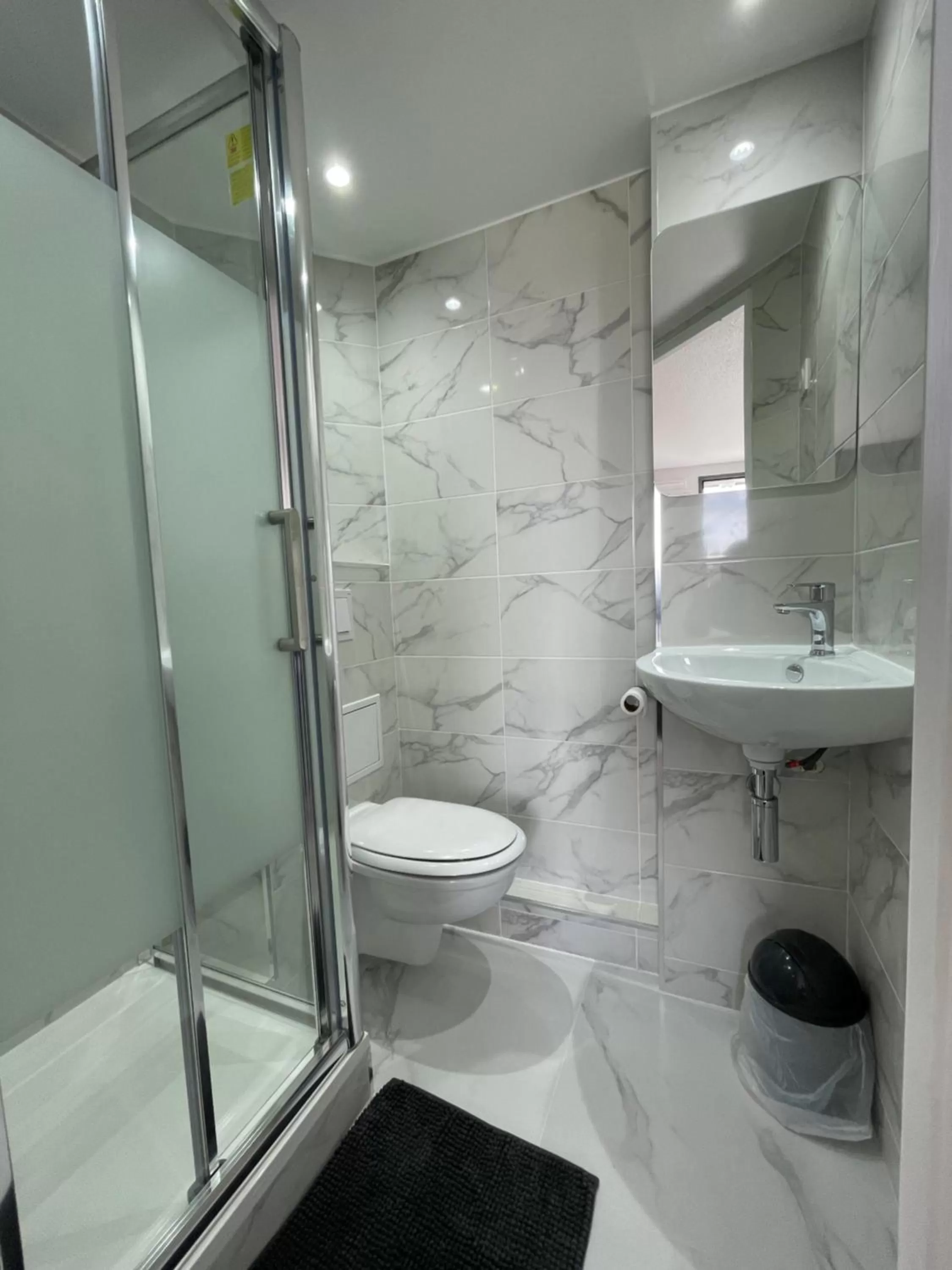 Bathroom in Fasthotel Roissy - Saint-Witz