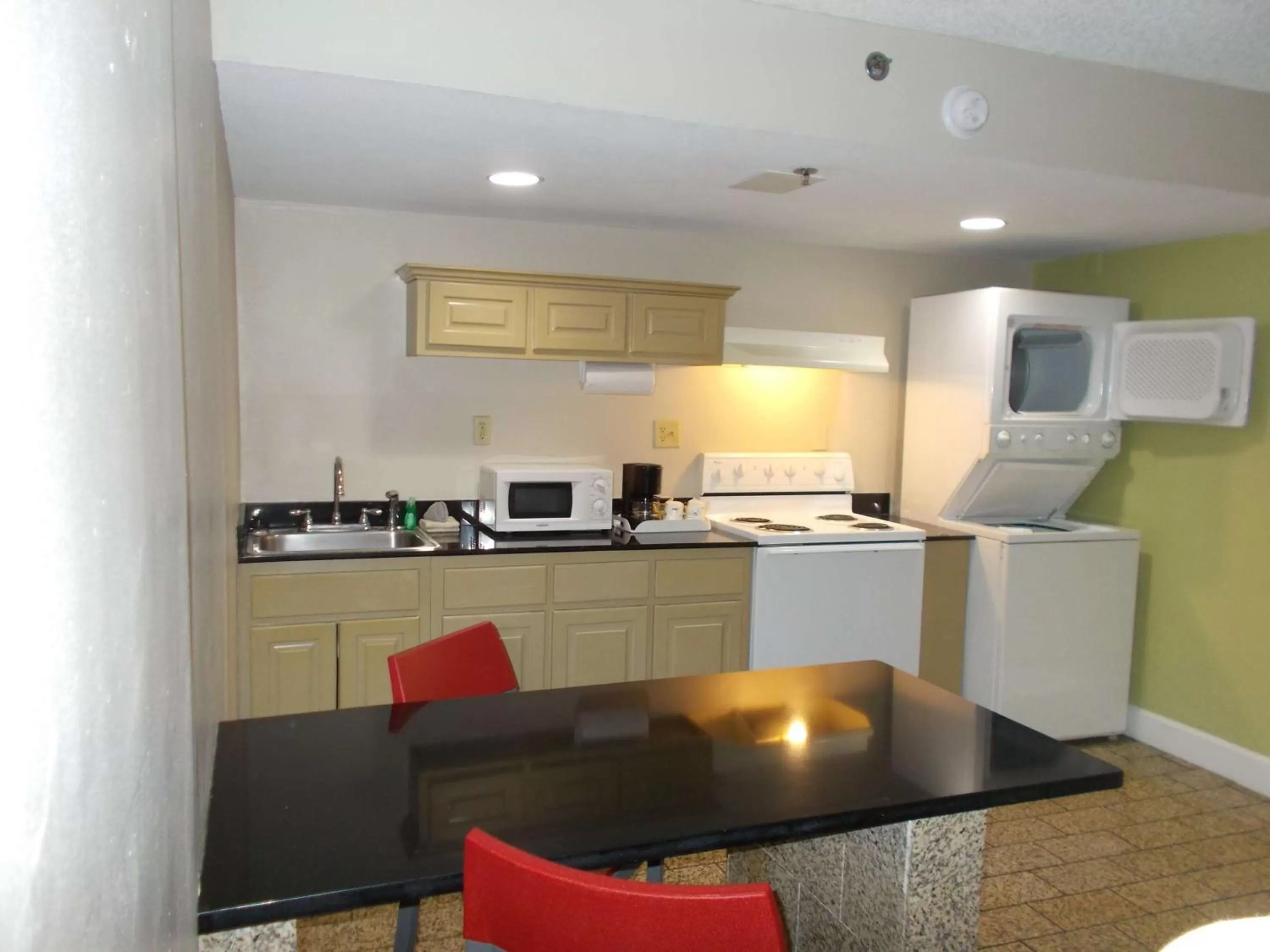 Kitchen or kitchenette in SureStay Plus Hotel by Best Western St Marys Cumberland