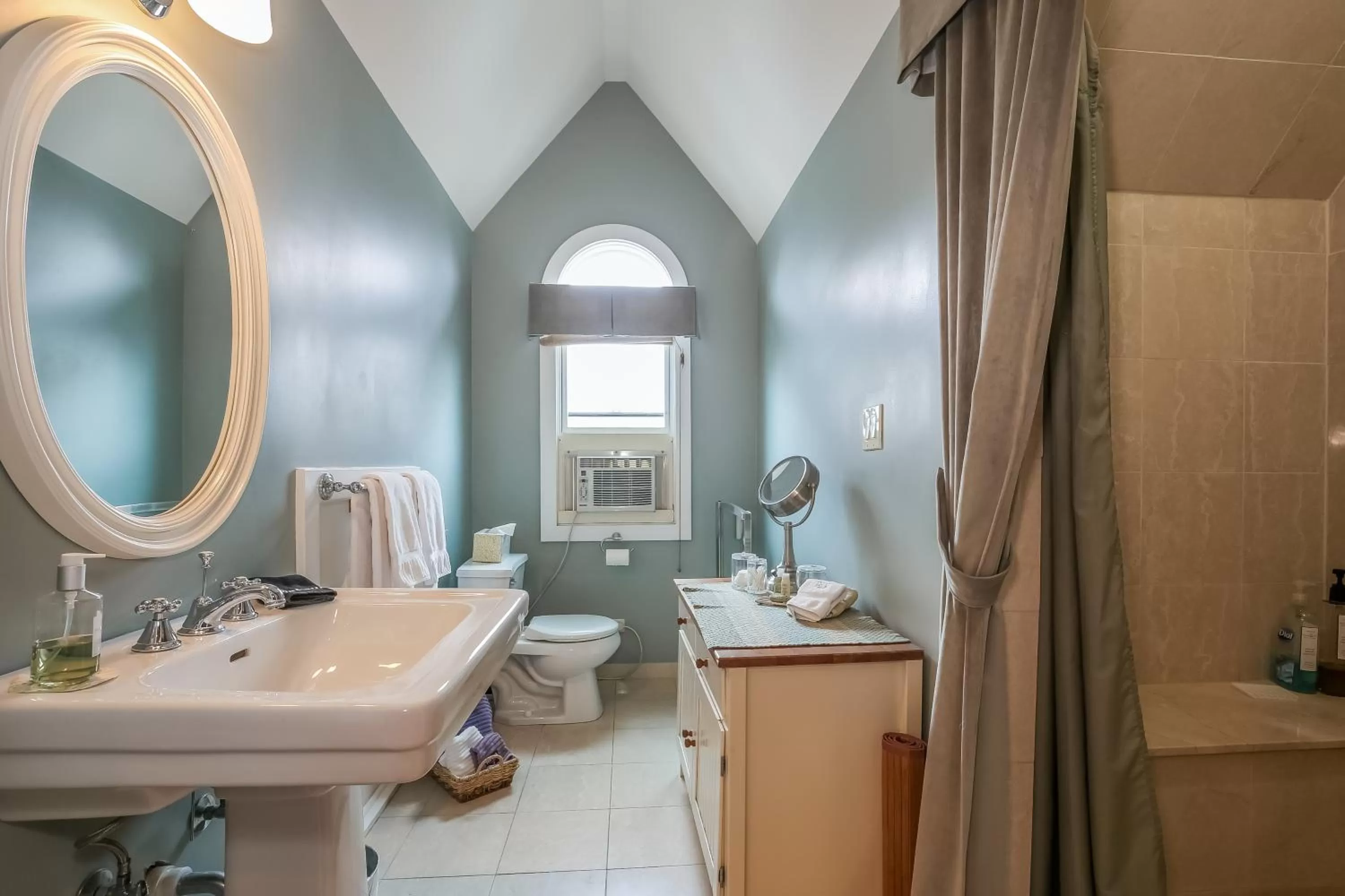 Harvey House Bed & Breakfast