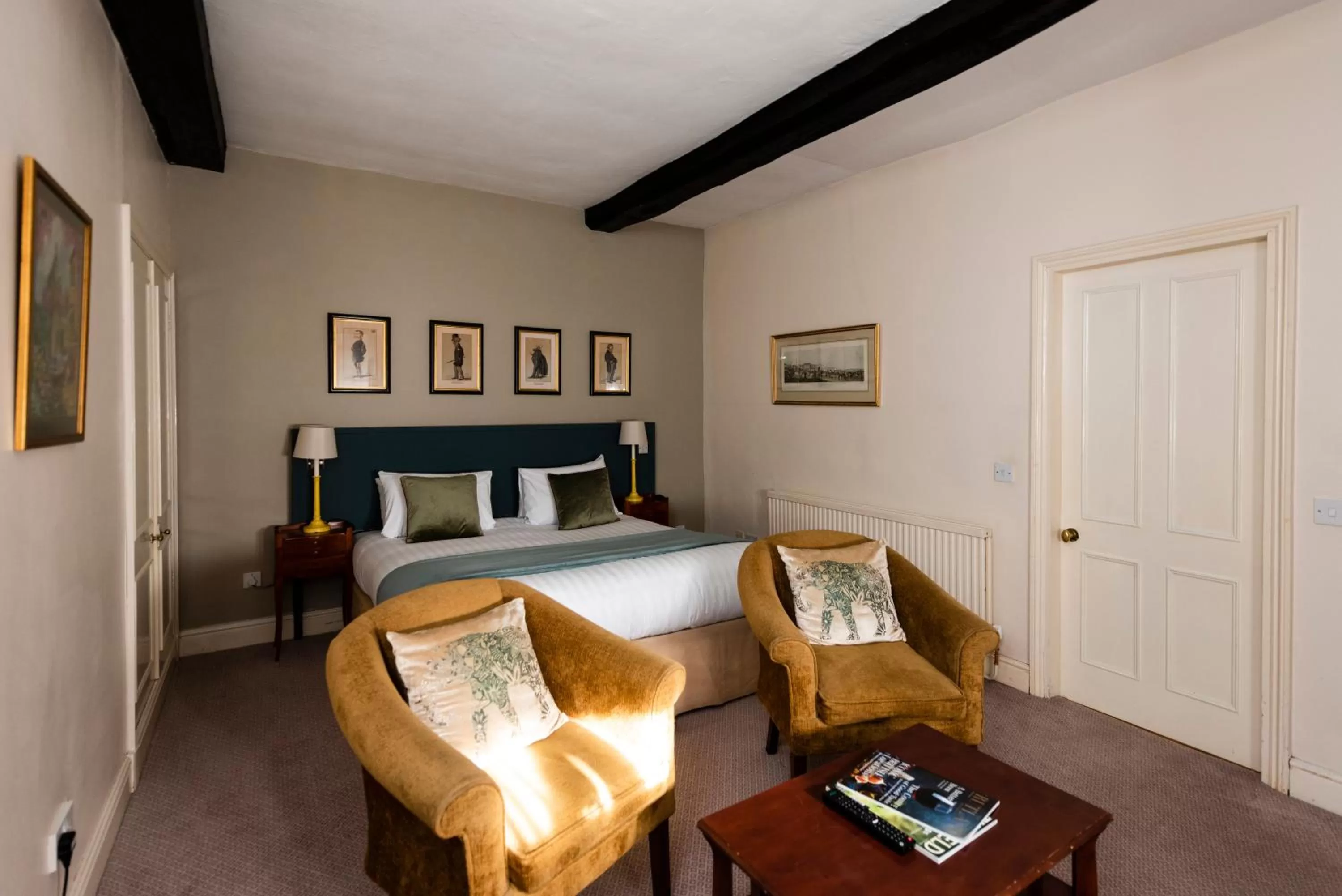 Seating Area in The Whipper-In Hotel