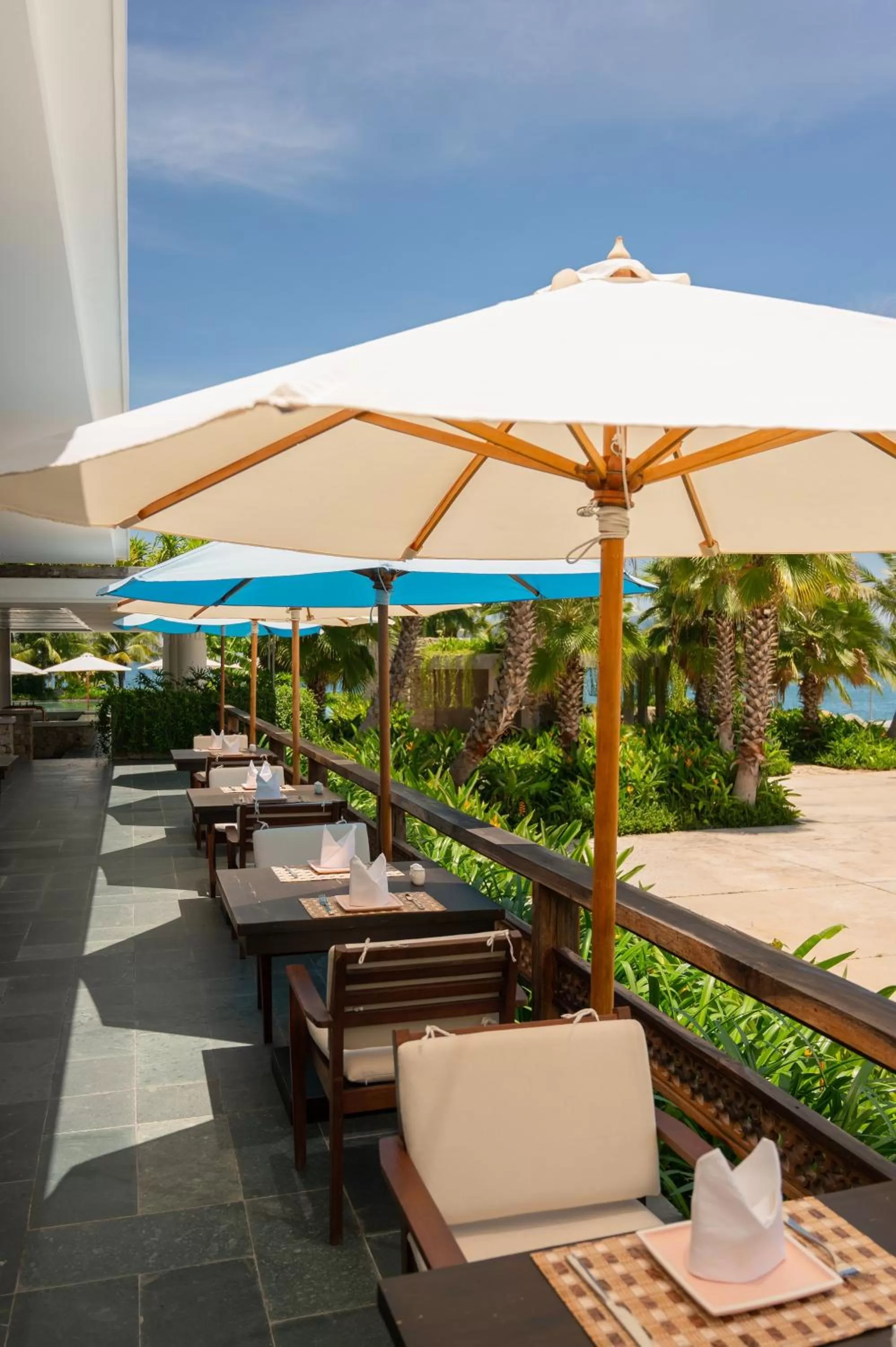 Restaurant/places to eat in Alibu Resort Nha Trang