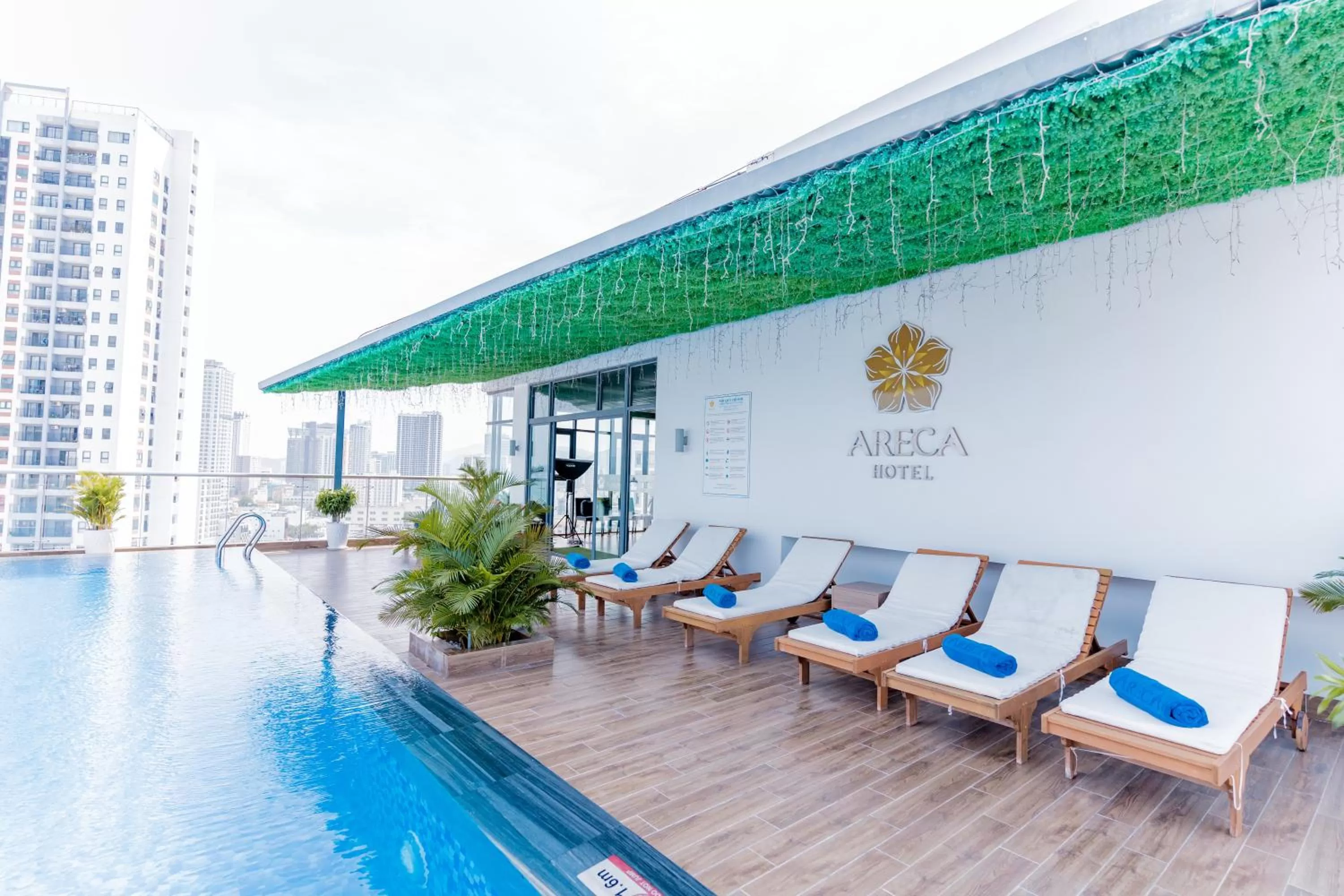 Swimming pool in ARECA HOTEL NHA TRANG