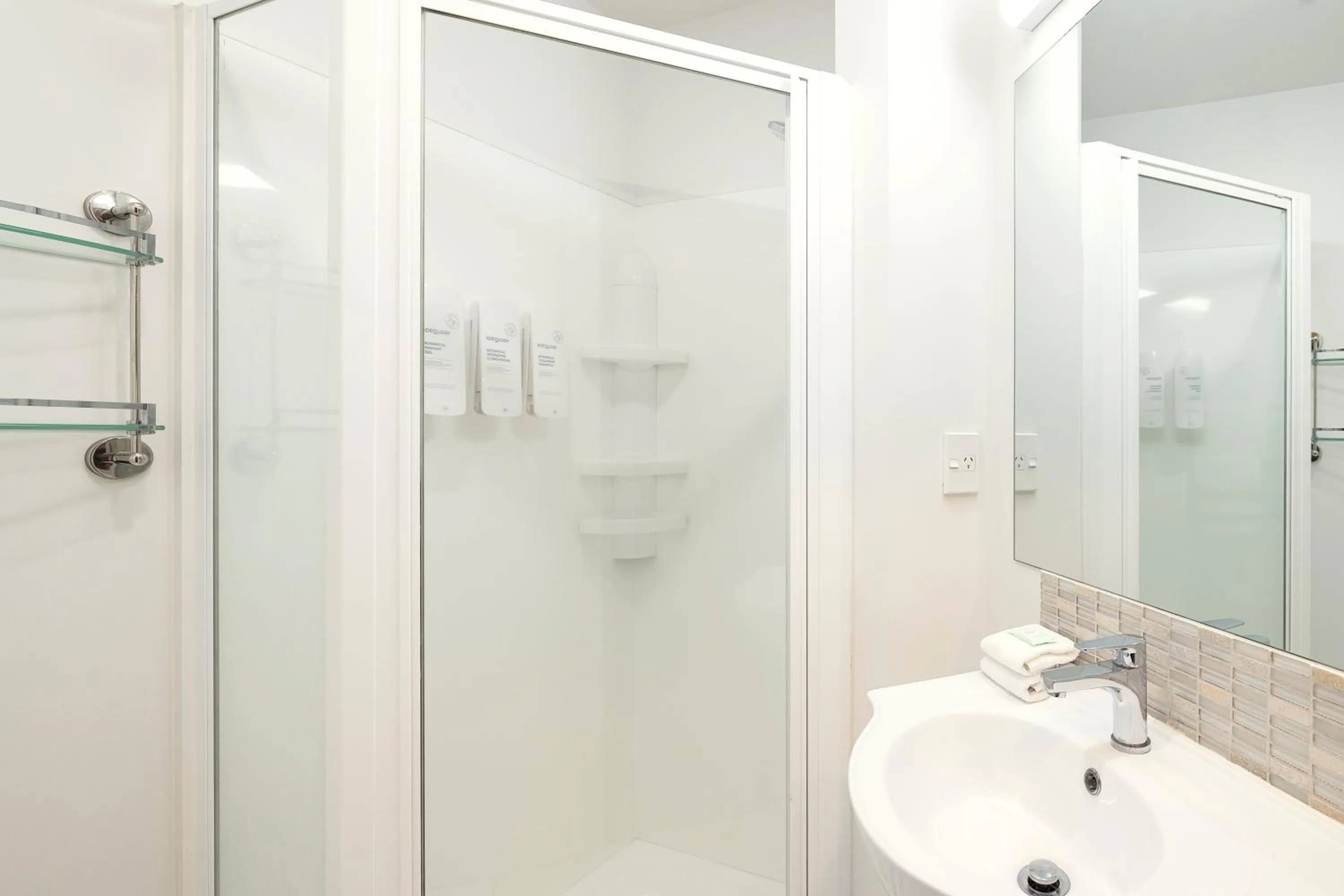 Standard Studio Apartment in Quest On The Terrace Serviced Apartments