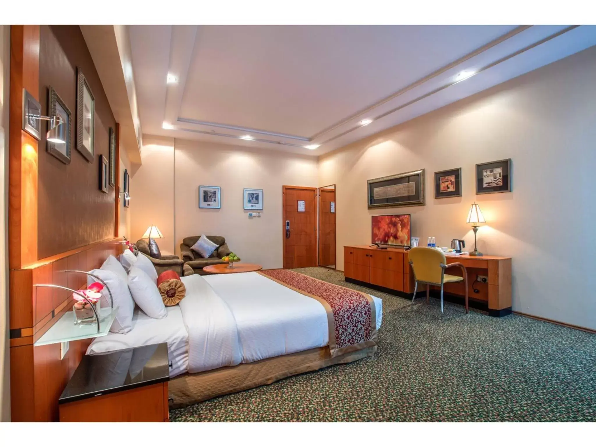 Deluxe King Room in Gulf Court Hotel Deluxe King Room in Gulf Court Hotel