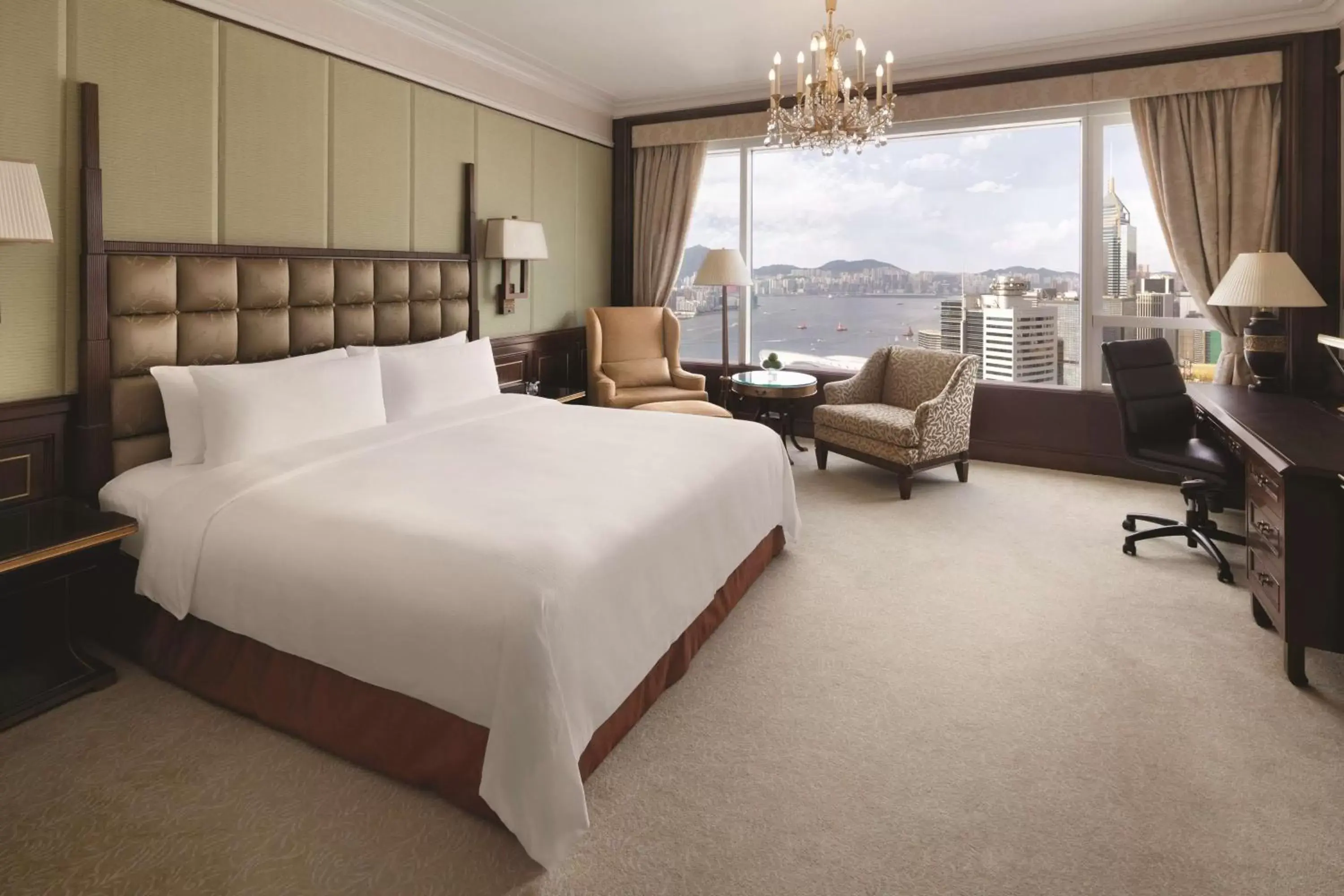 Island Shangri-La Deluxe Harbor View King Room in Island Shangri-La, Hong Kong Island Shangri-La Deluxe Harbor View King Room in Island Shangri-La, Hong Kong