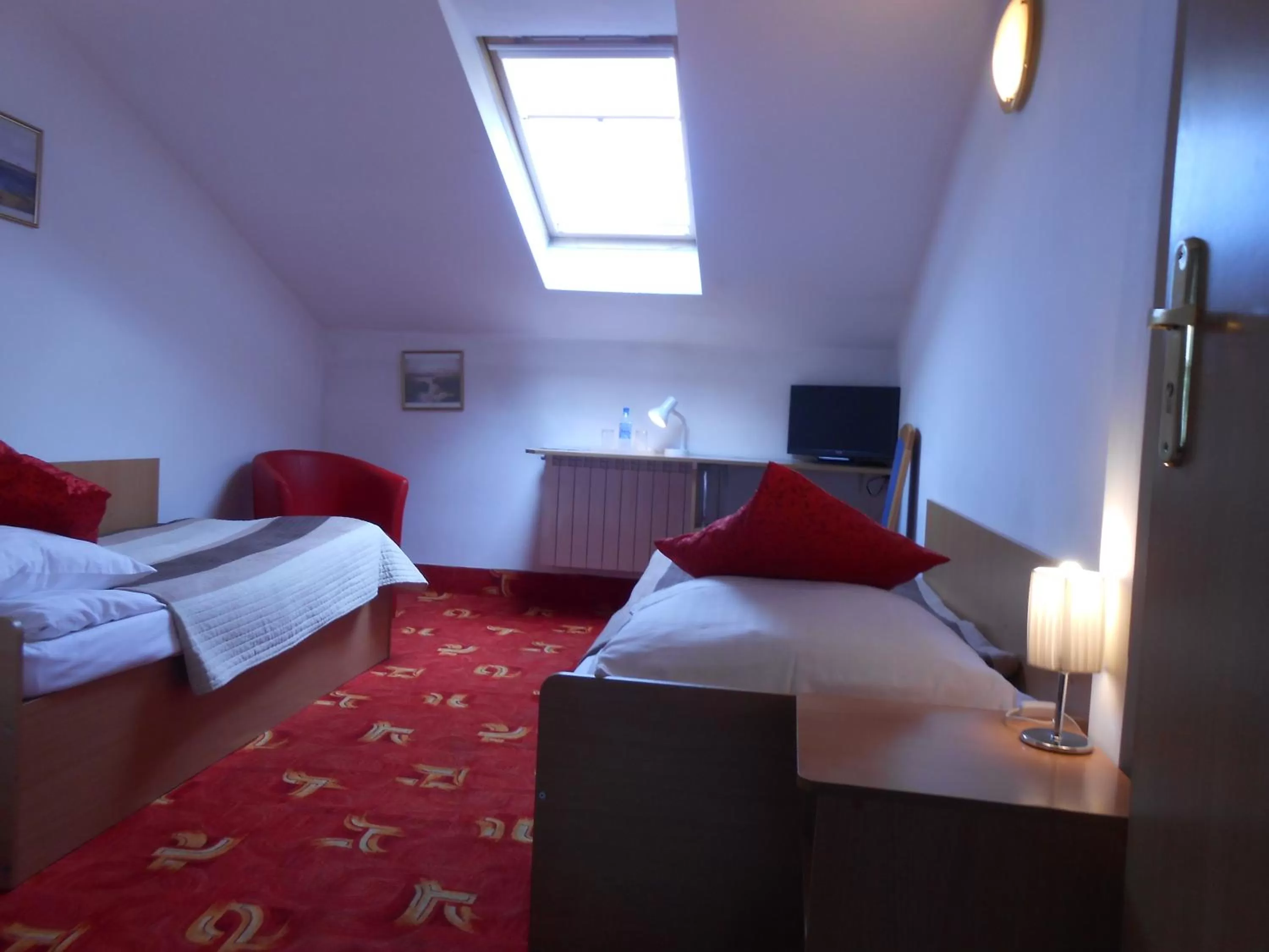 Photo of the whole room, Bed in Hotel As