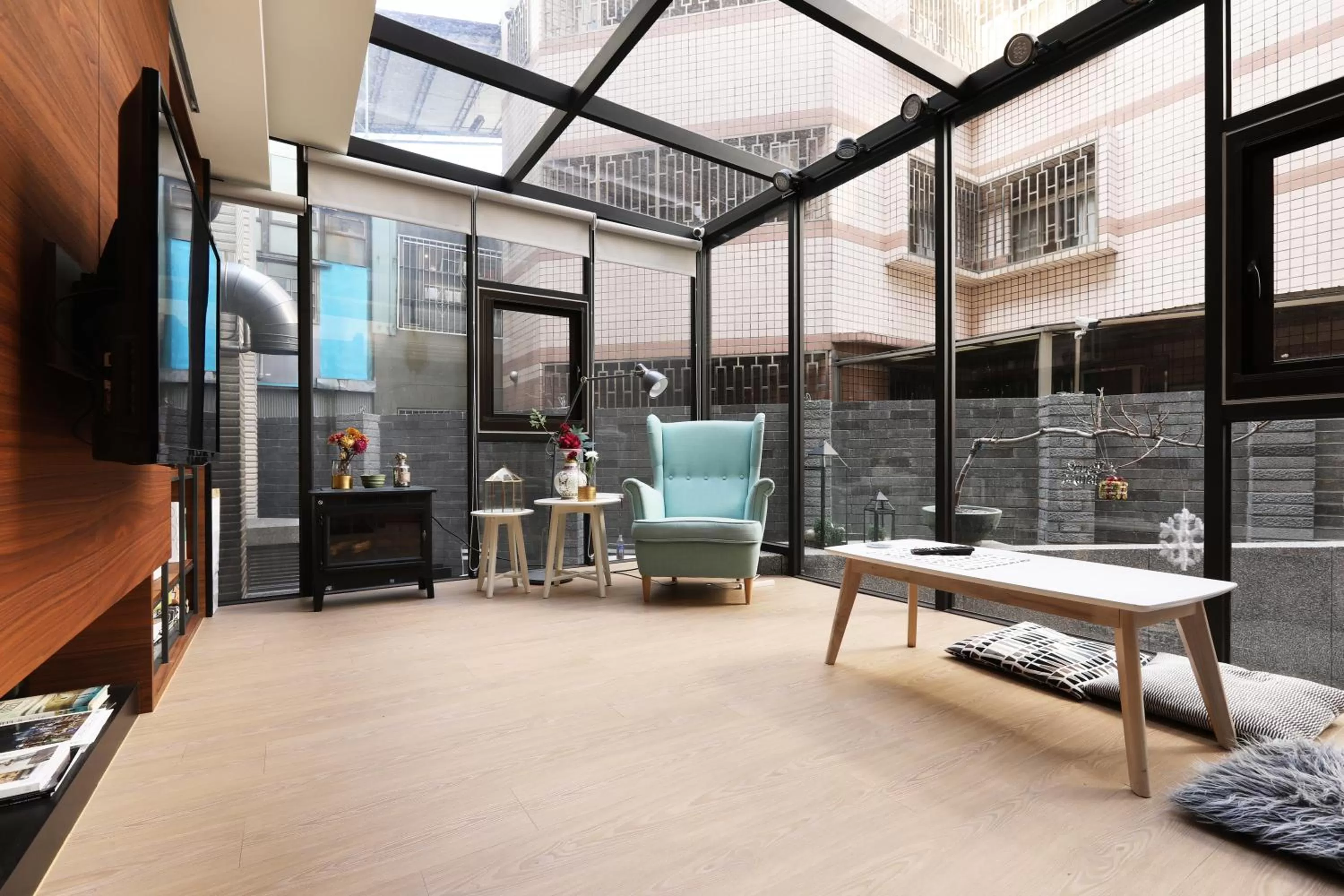 Seating area in Greenight Hotel