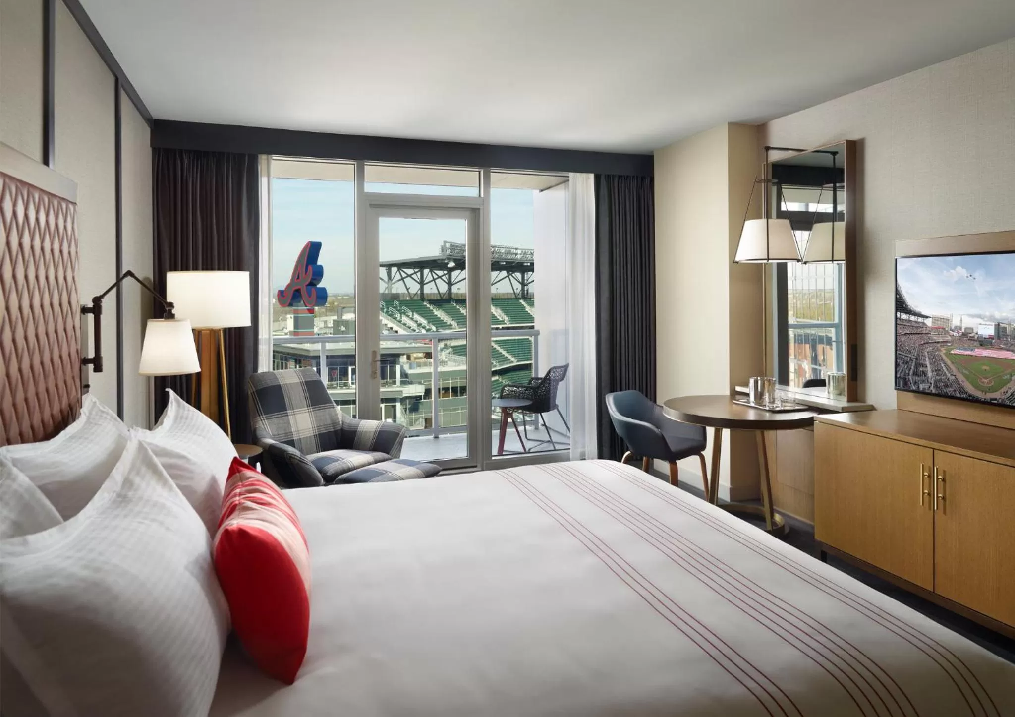 Photo of the whole room, Bed in Omni Hotel at the Battery Atlanta