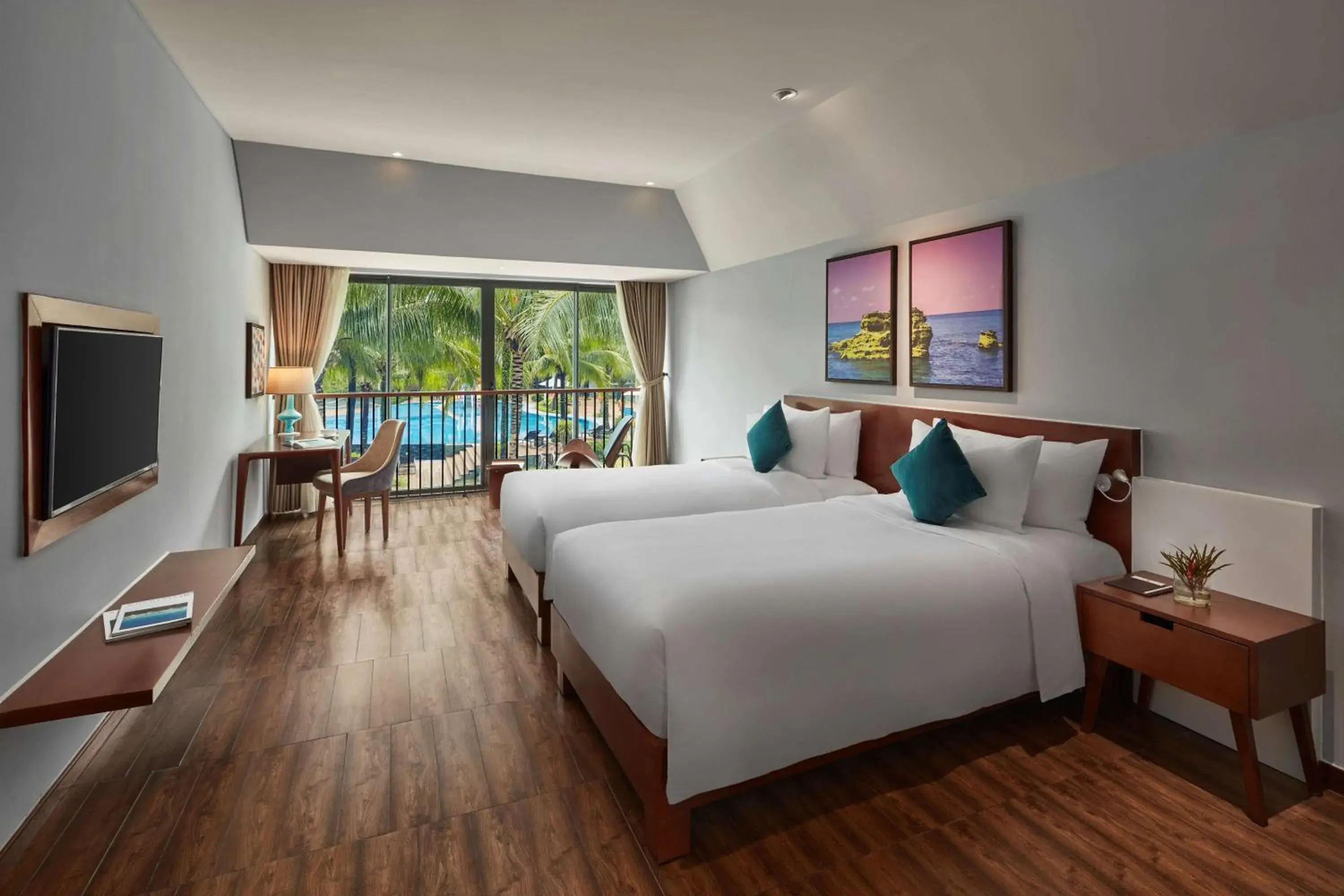 Five-Bedroom Presidential Villa with Three King Beds and Four Single Beds - Balcony/Private Pool in Best Western Premier Sonasea Villas Phu Quoc Five-Bedroom Presidential Villa with Three King Beds and Four Single Beds - Balcony/Private Pool in Best Western Premier Sonasea Villas Phu Quoc