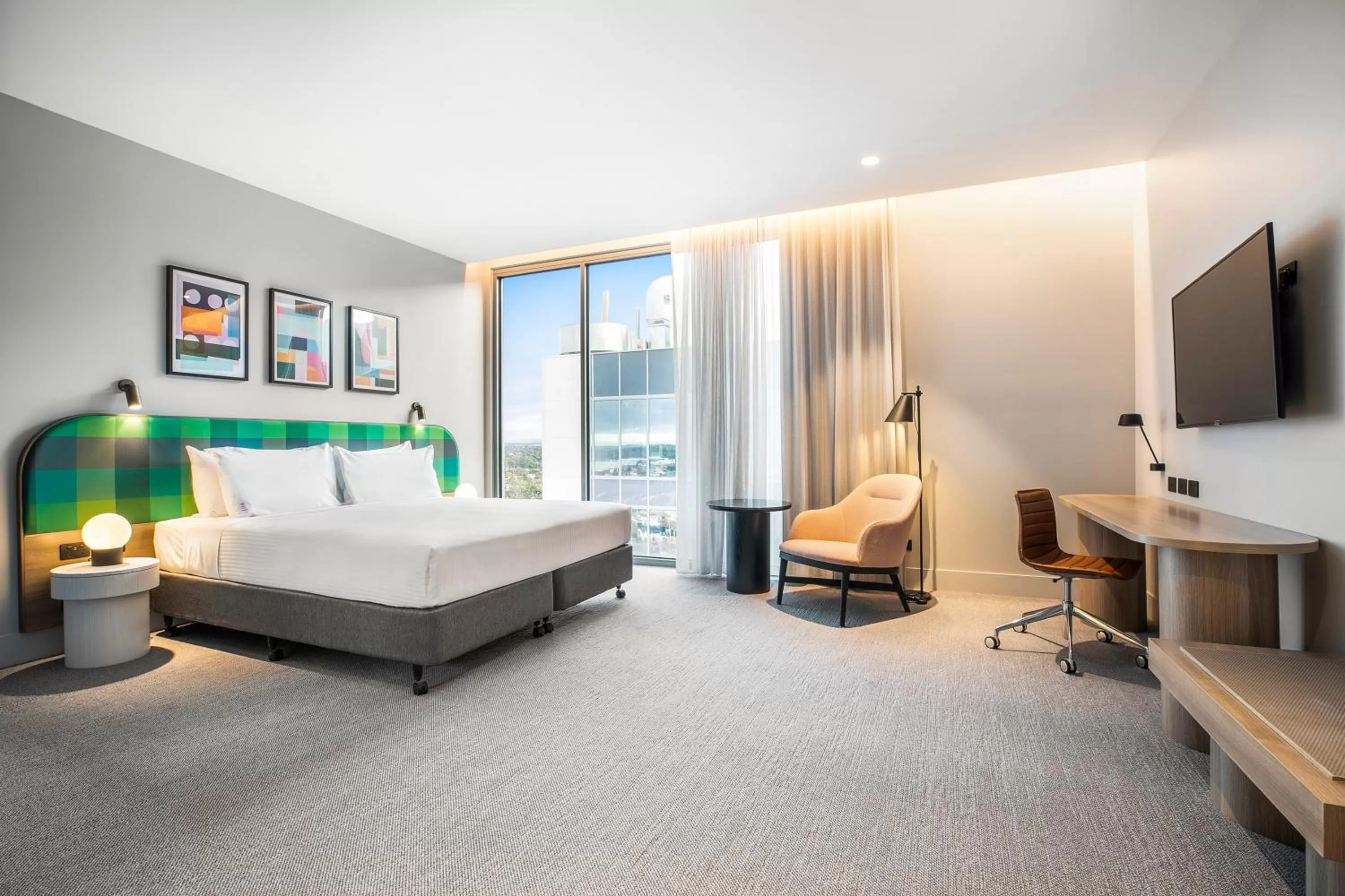 Photo of the whole room, Bed in Holiday Inn Werribee by IHG