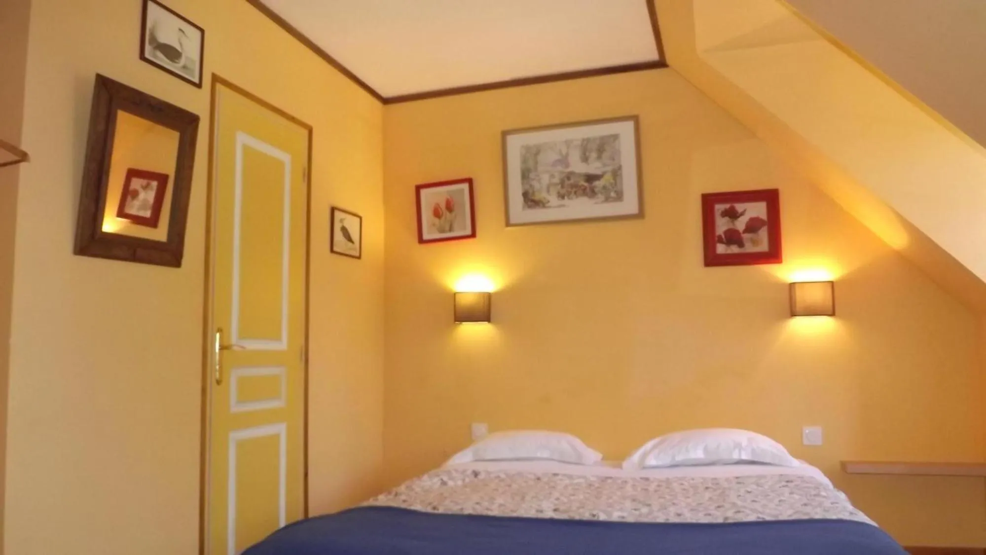 Apartment with Garden View - single occupancy in Manoir de Rouessé