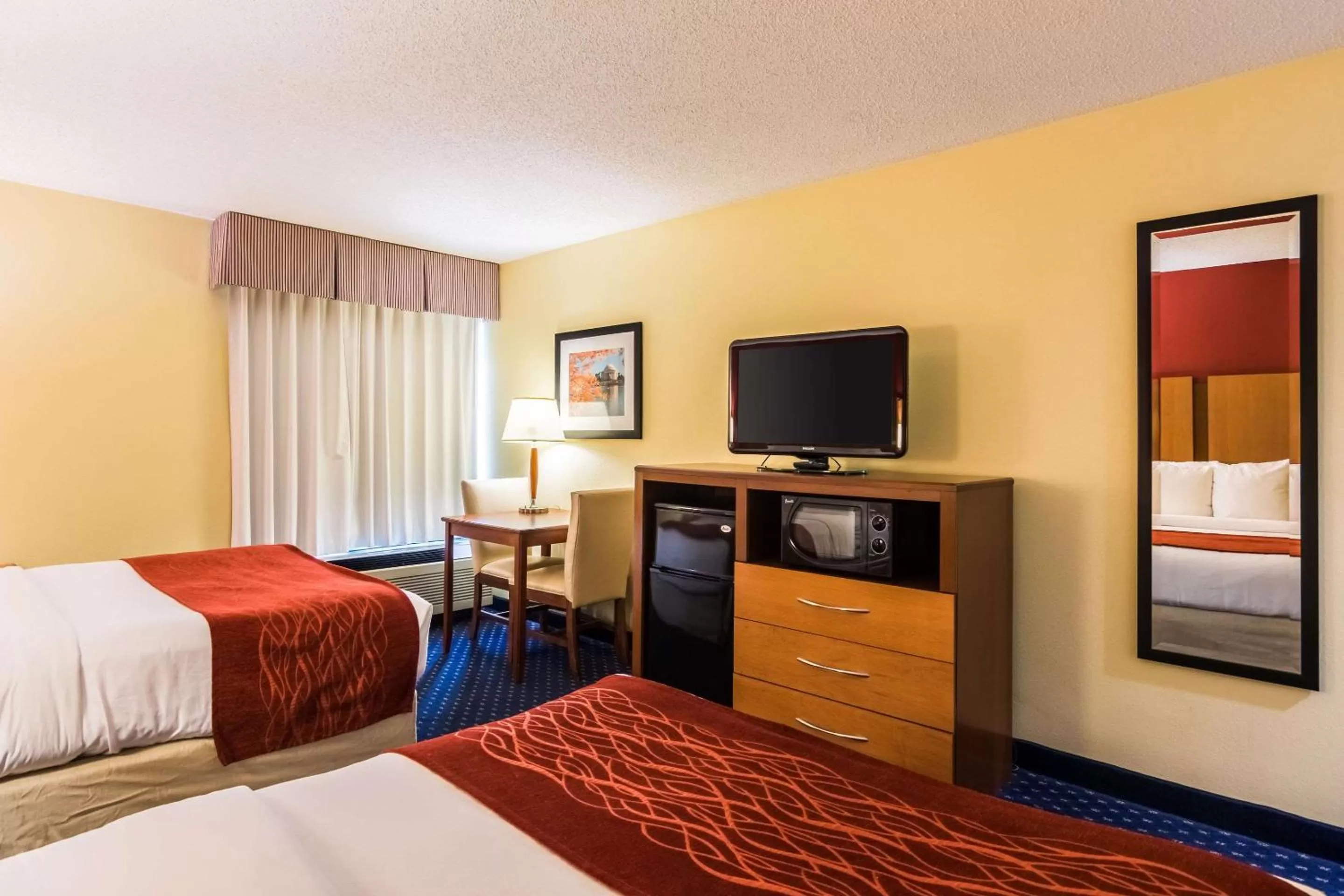 Photo of the whole room, Bed in Comfort Inn at Joint Base Andrews
