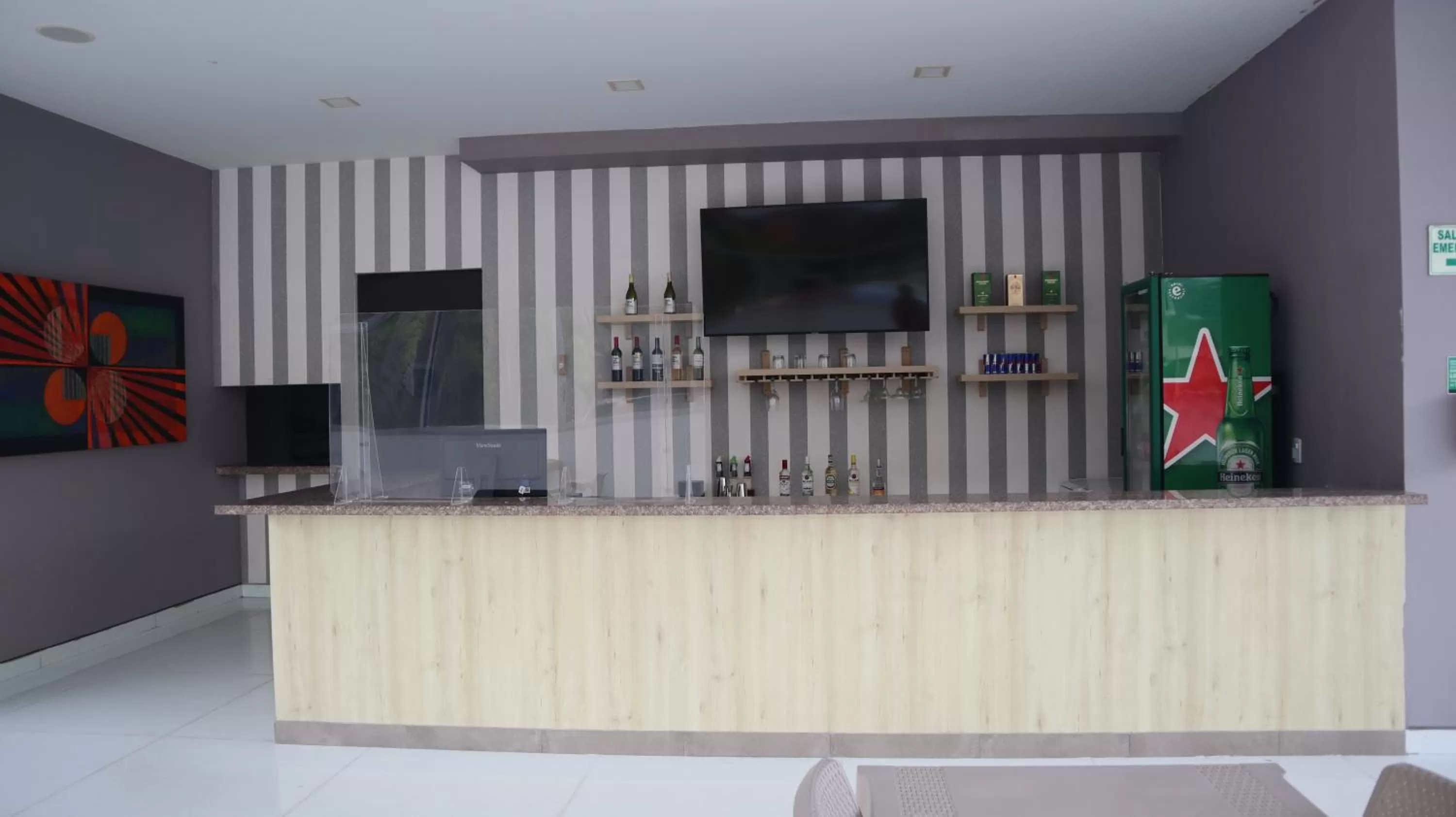 Restaurant/places to eat in Hotel Blue 66