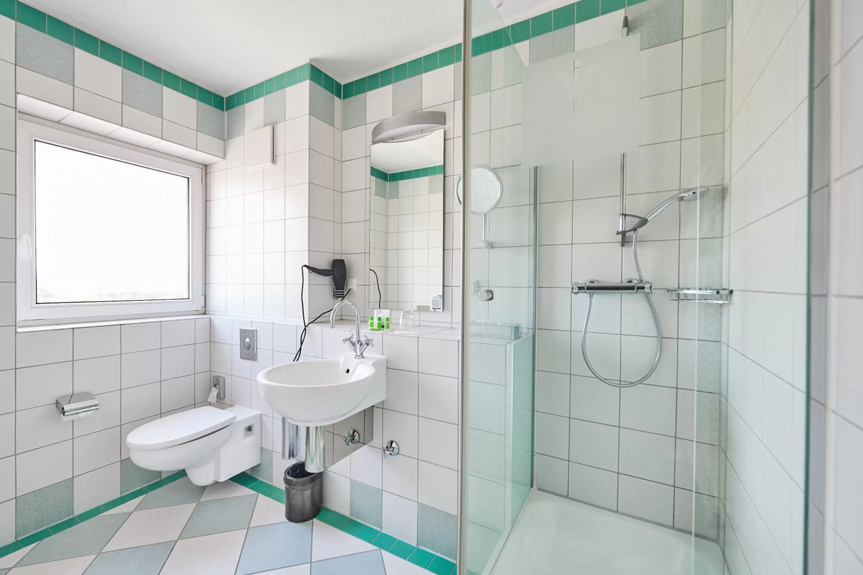 Shower in Hotel Amadeus