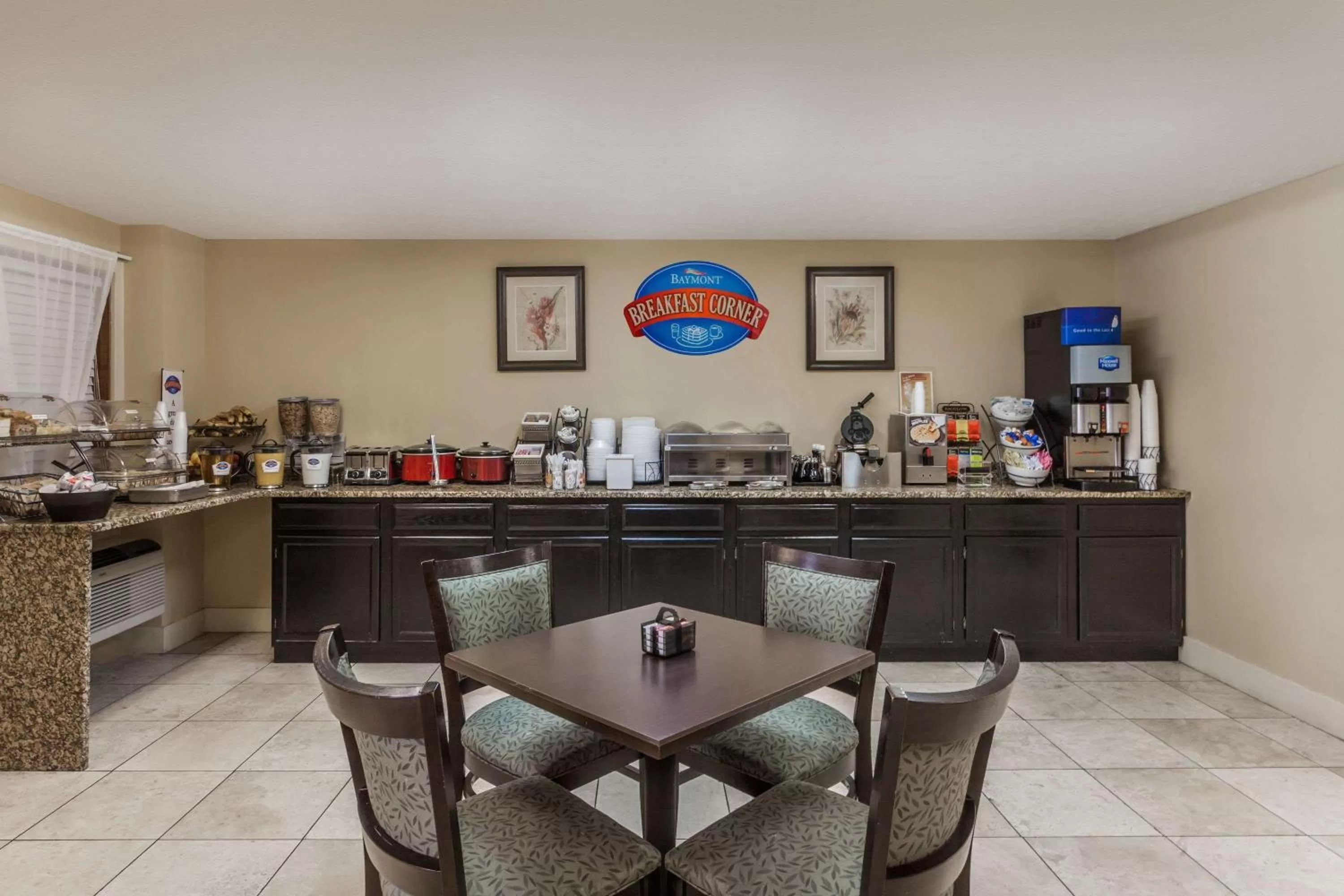 Restaurant/places to eat in Baymont by Wyndham Pigeon Forge near Island Drive