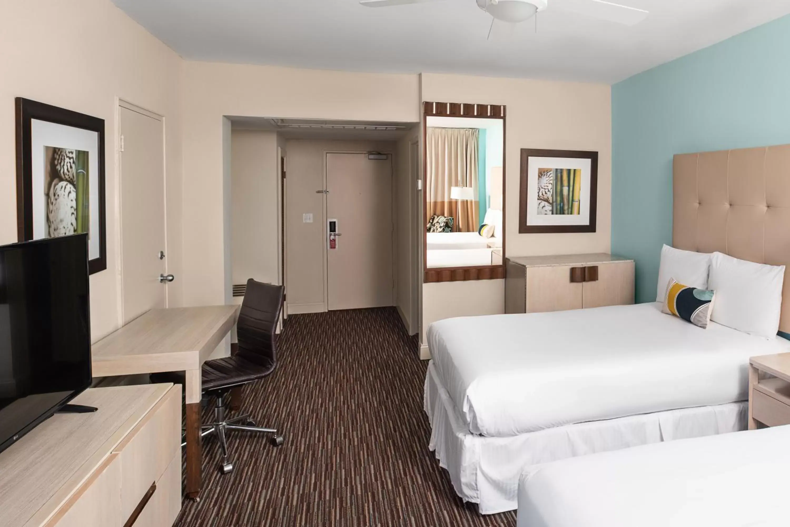 Partial Ocean View Double Beds in Sherry Frontenac Oceanfront Partial Ocean View Double Beds in Sherry Frontenac Oceanfront