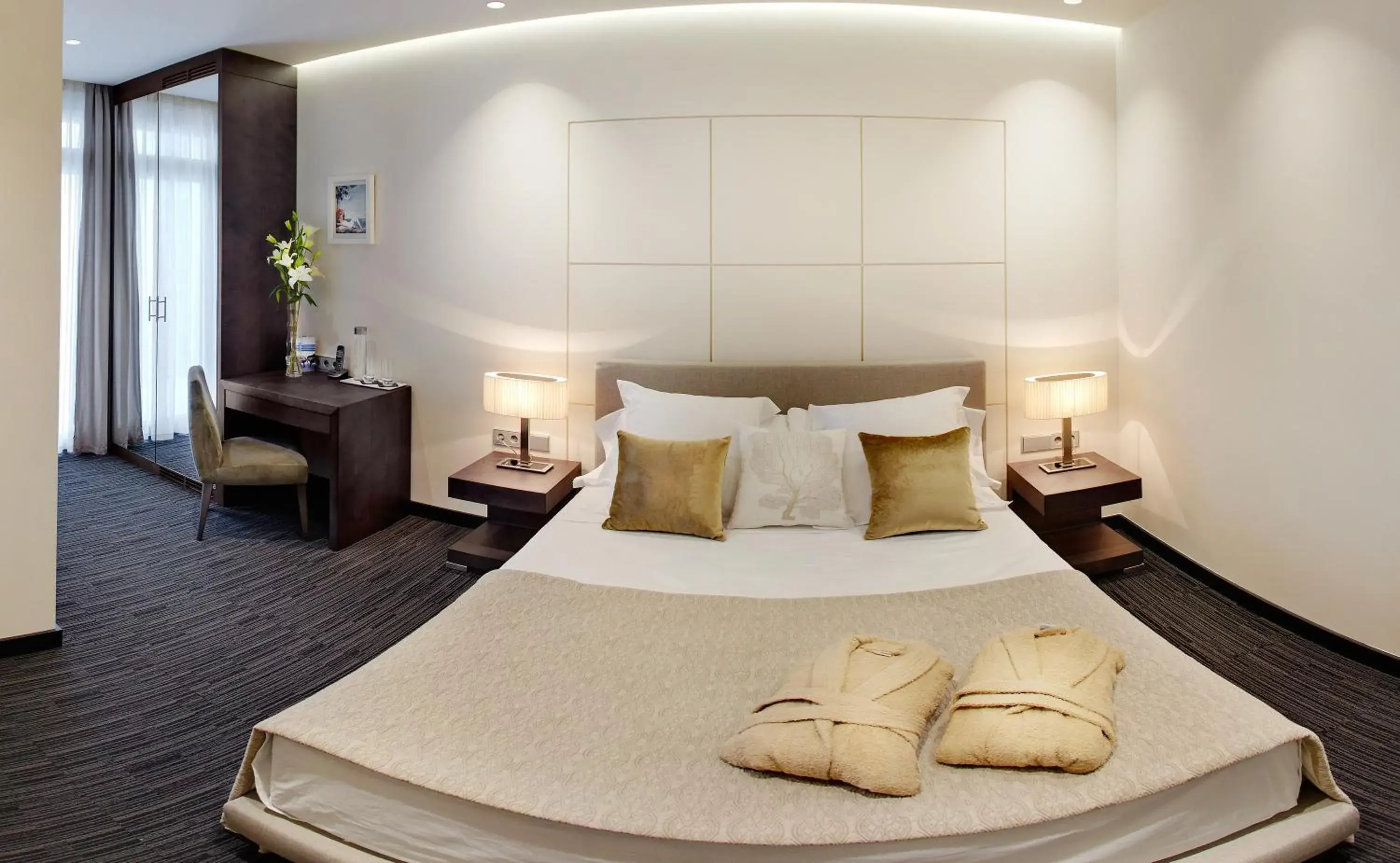 Comfort Double Room with Spa Access in Cosmopolita Hotel-Boutique Comfort Double Room with Spa Access in Cosmopolita Hotel-Boutique