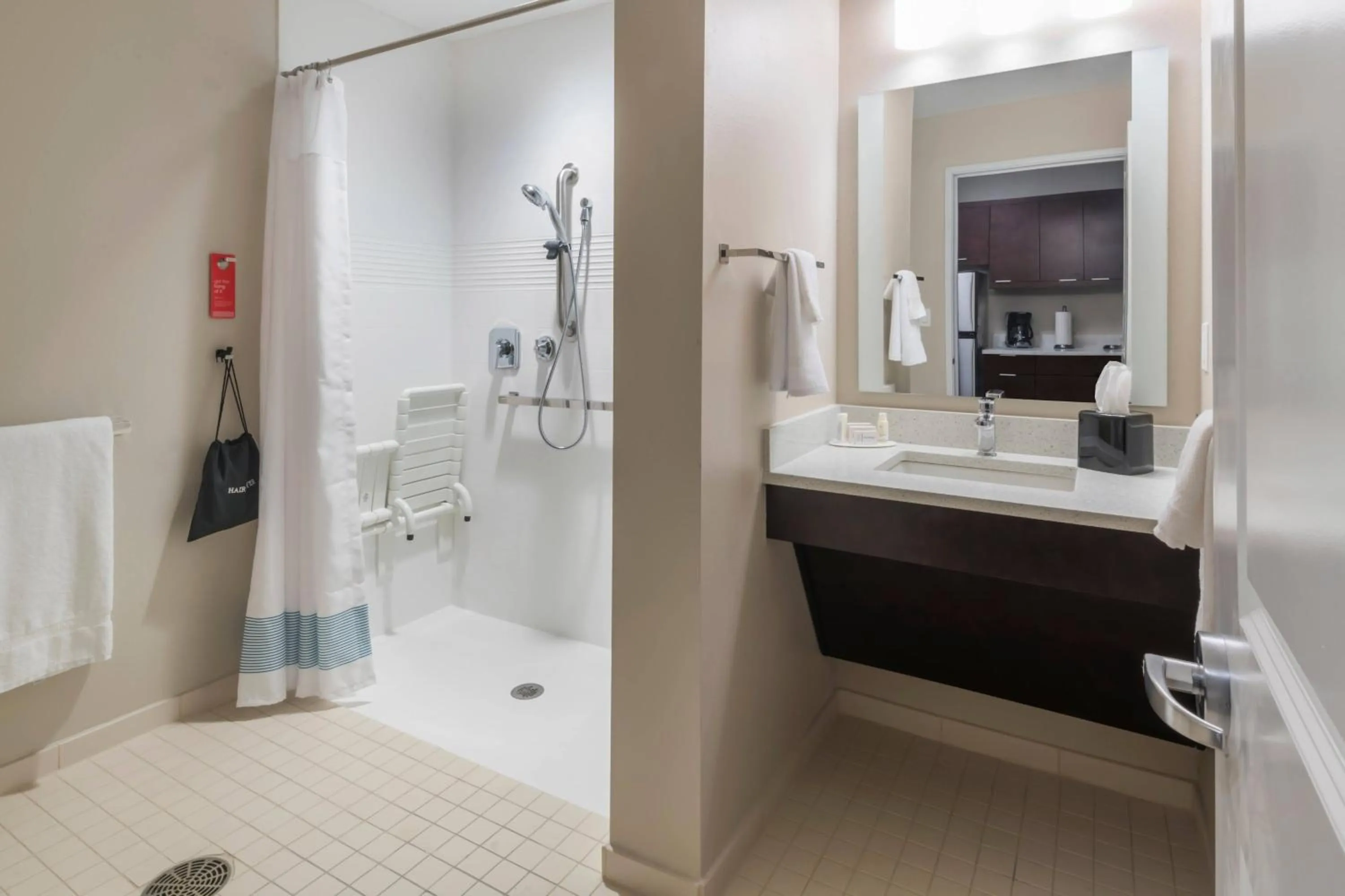 Bathroom in Towneplace Suites By Marriott Hays