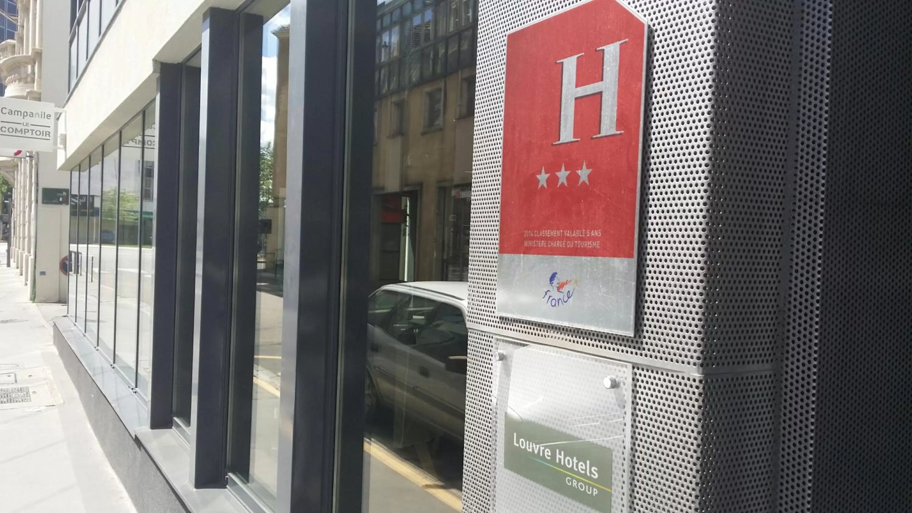 Facade/entrance in Campanile Nancy Centre - Gare