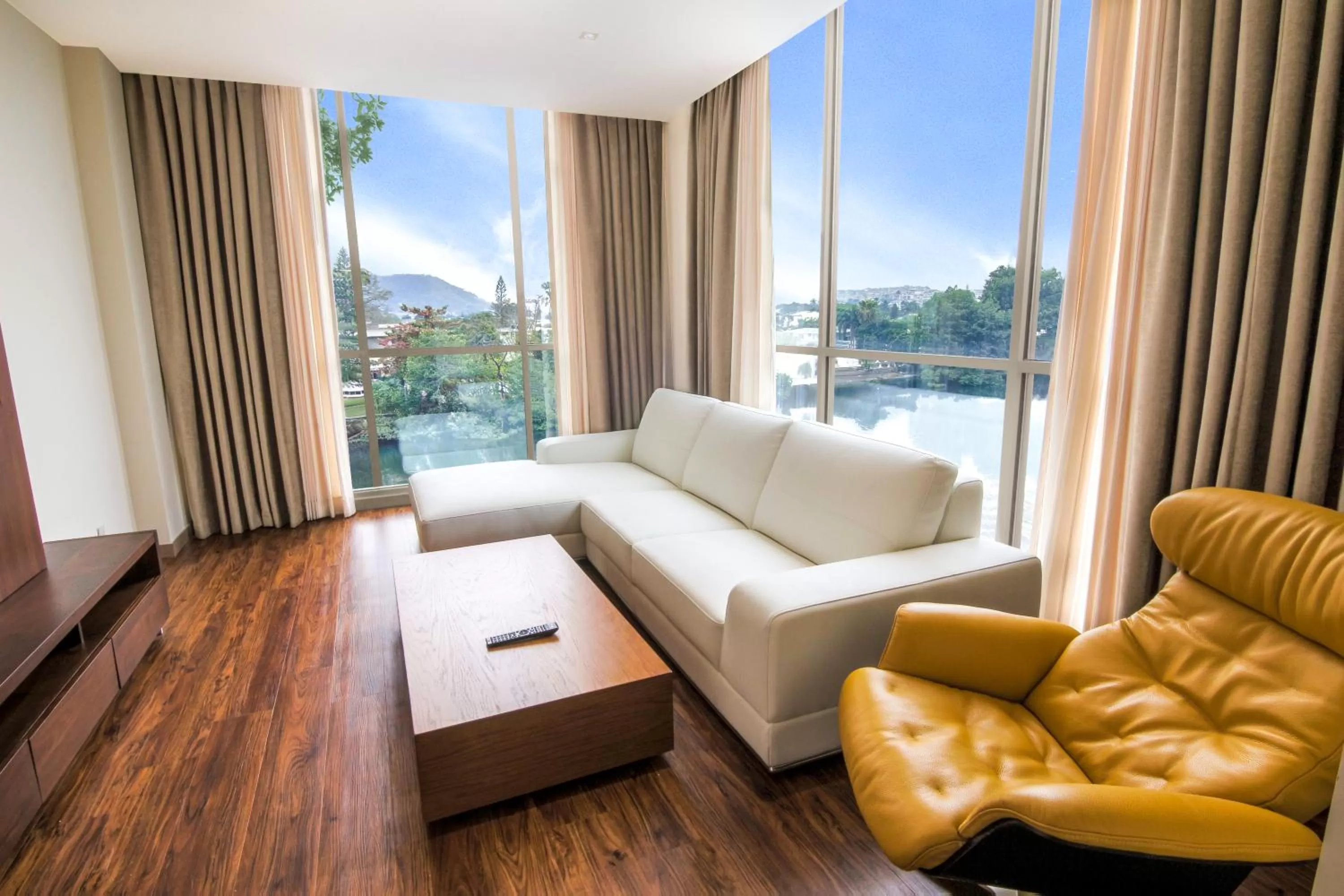 Living room in Radisson Hotel Guayaquil