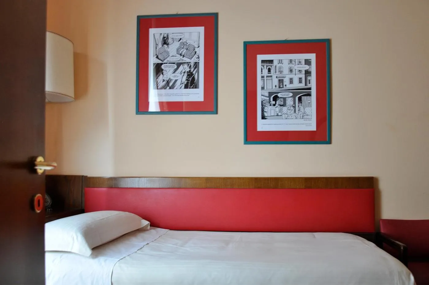 Bed in Hotel San Guido