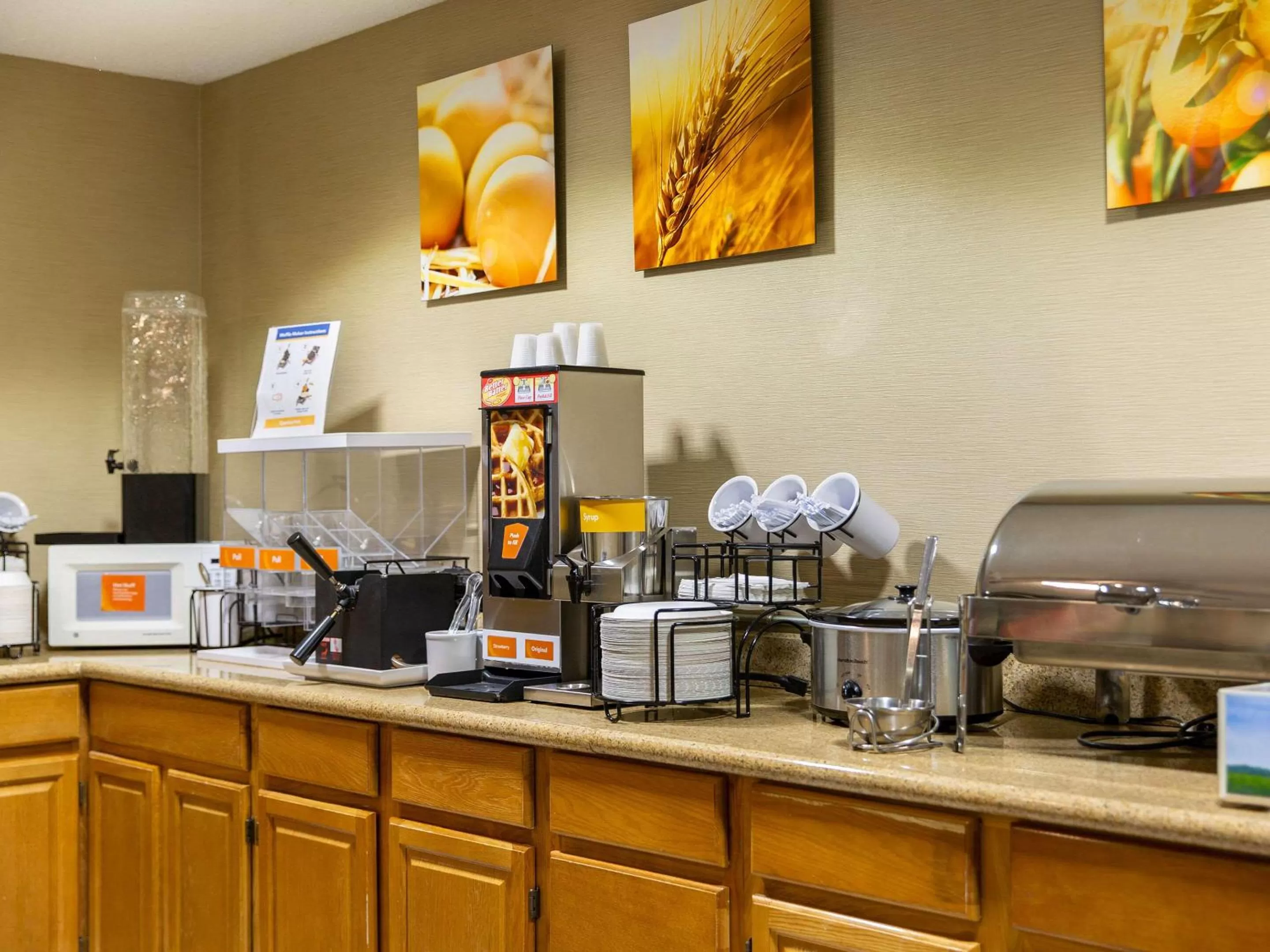 Breakfast in Comfort Inn Piketon near Fairgrounds