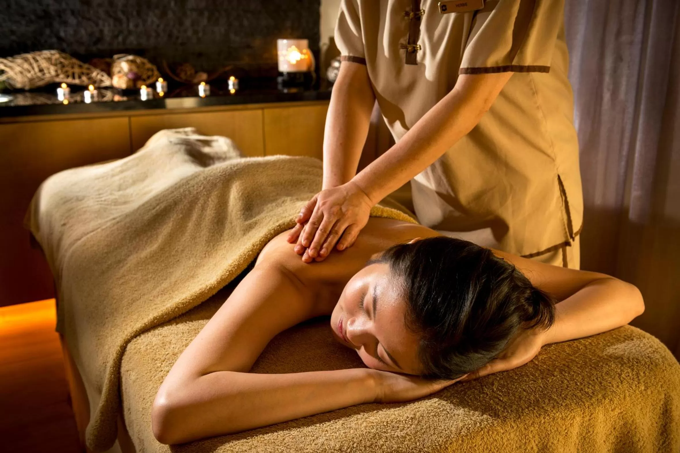 Area and facilities in Kowloon Shangri-La, Hong Kong