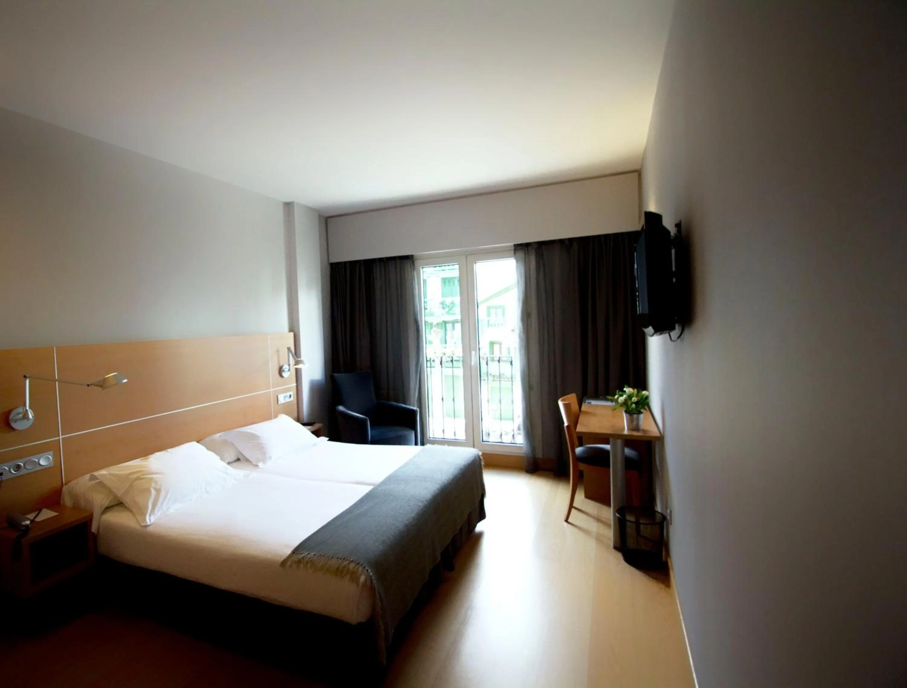 Photo of the whole room, Bed in Hotel Jauregui