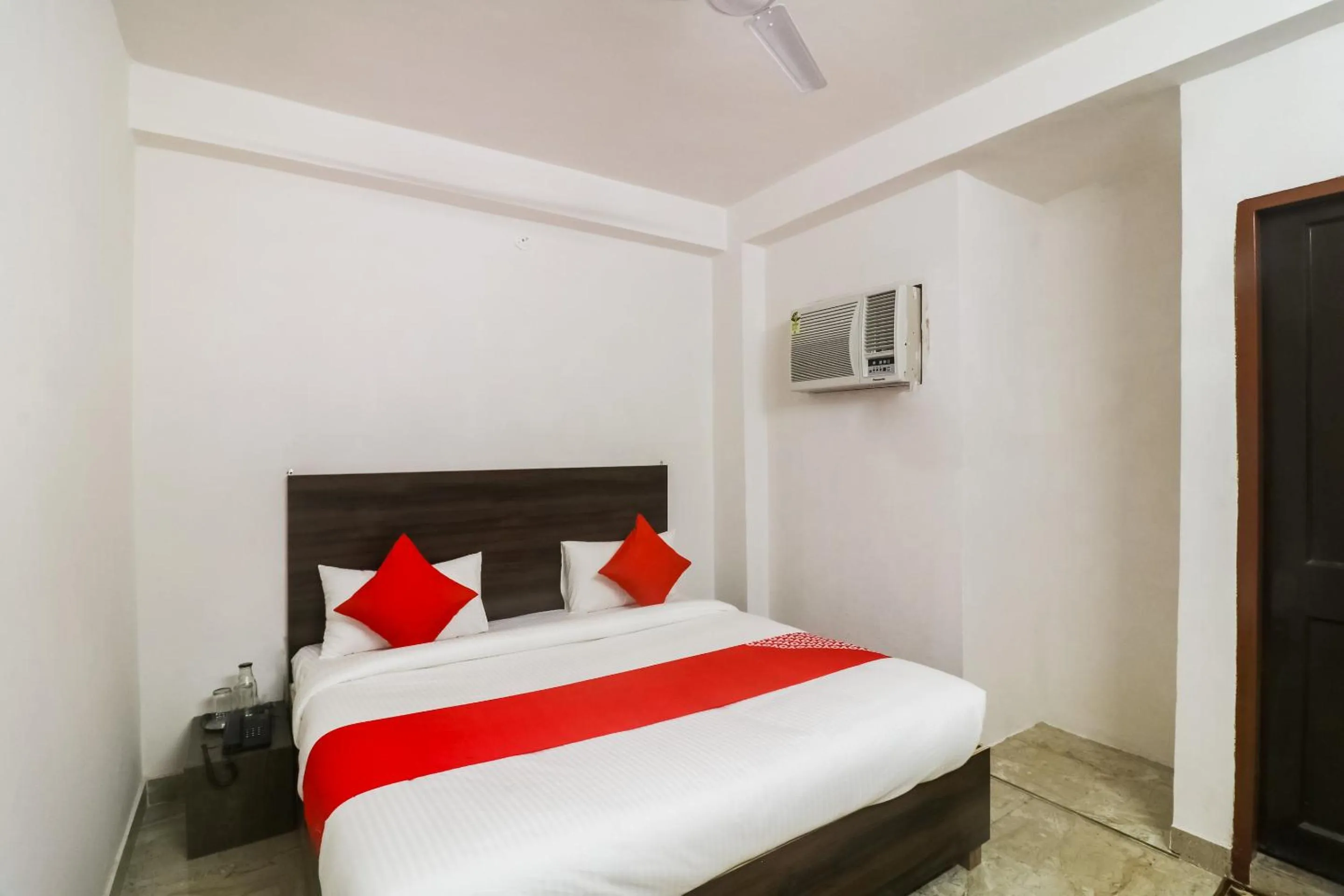 Bedroom in Hotel O Lovely Inn Near Akshardham