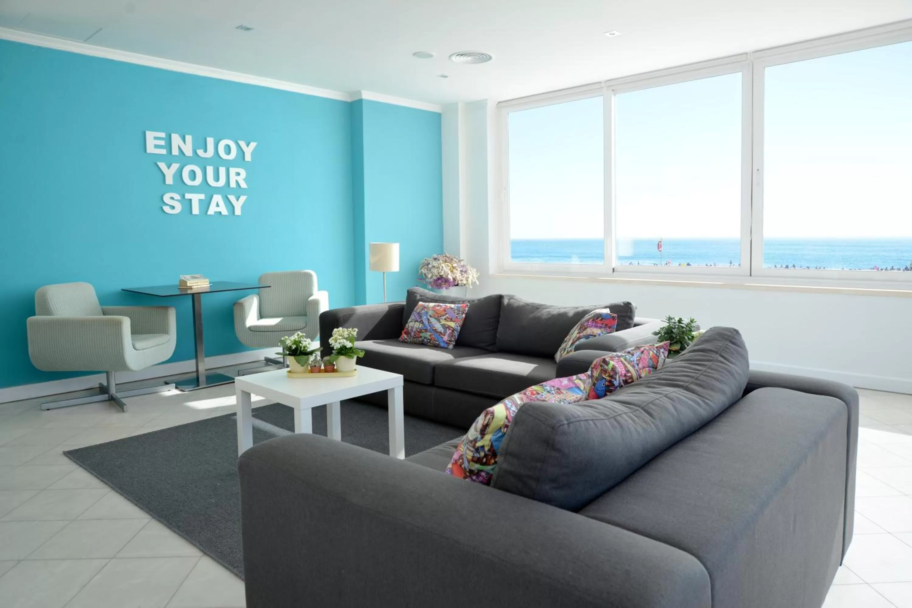 Communal lounge/ TV room in Hotel Mar Bravo