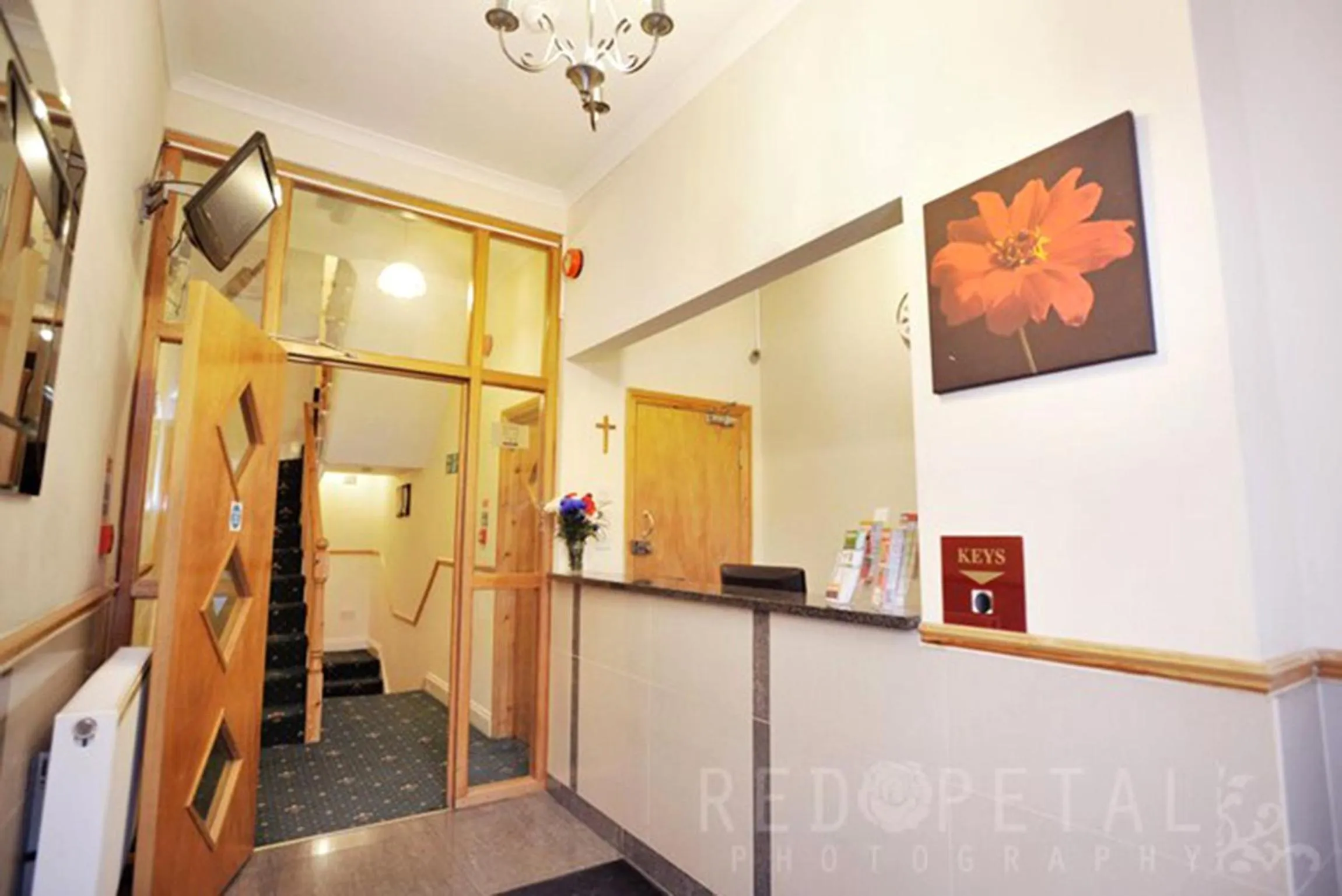 Lobby or reception in Elmwood Hotel