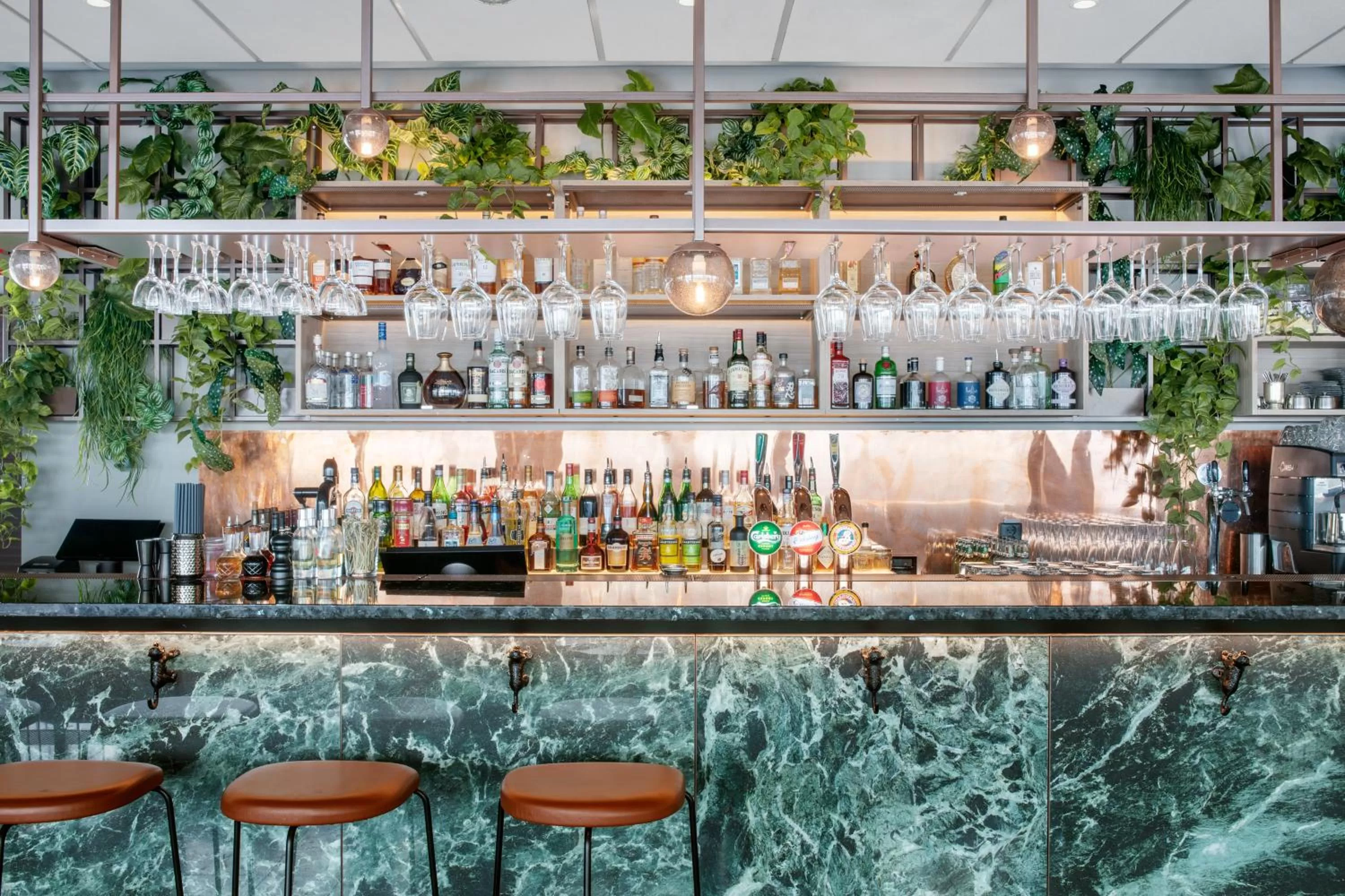 Restaurant/places to eat in Clarion Hotel Sea U