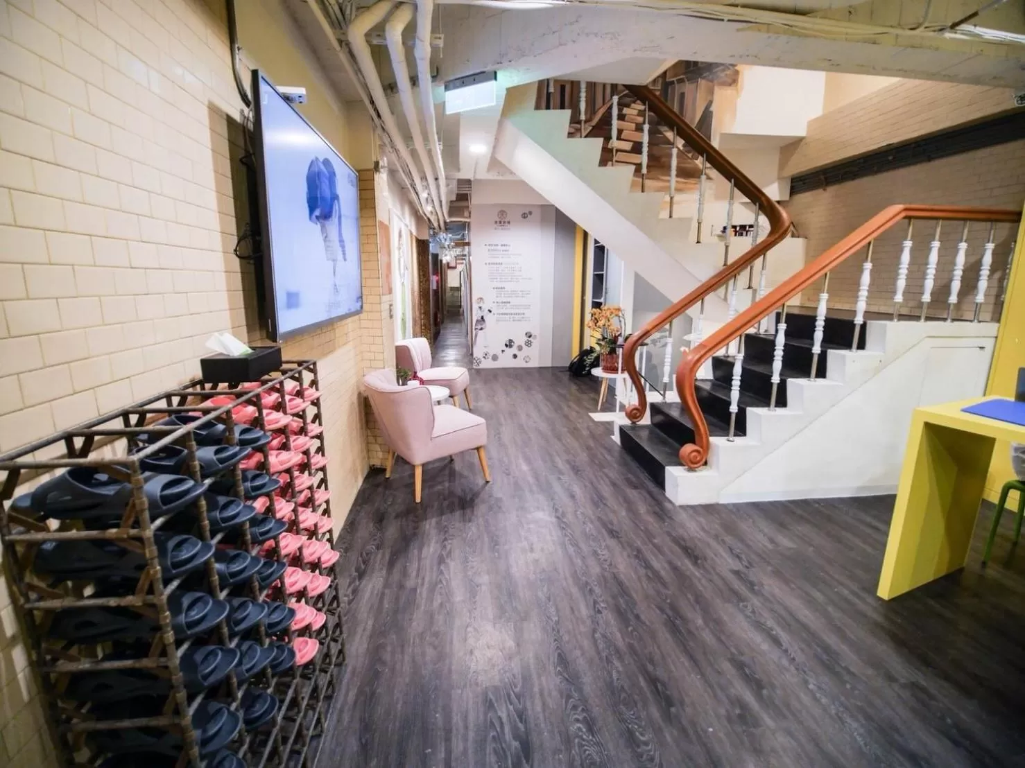 Lobby or reception in King Wow Inn