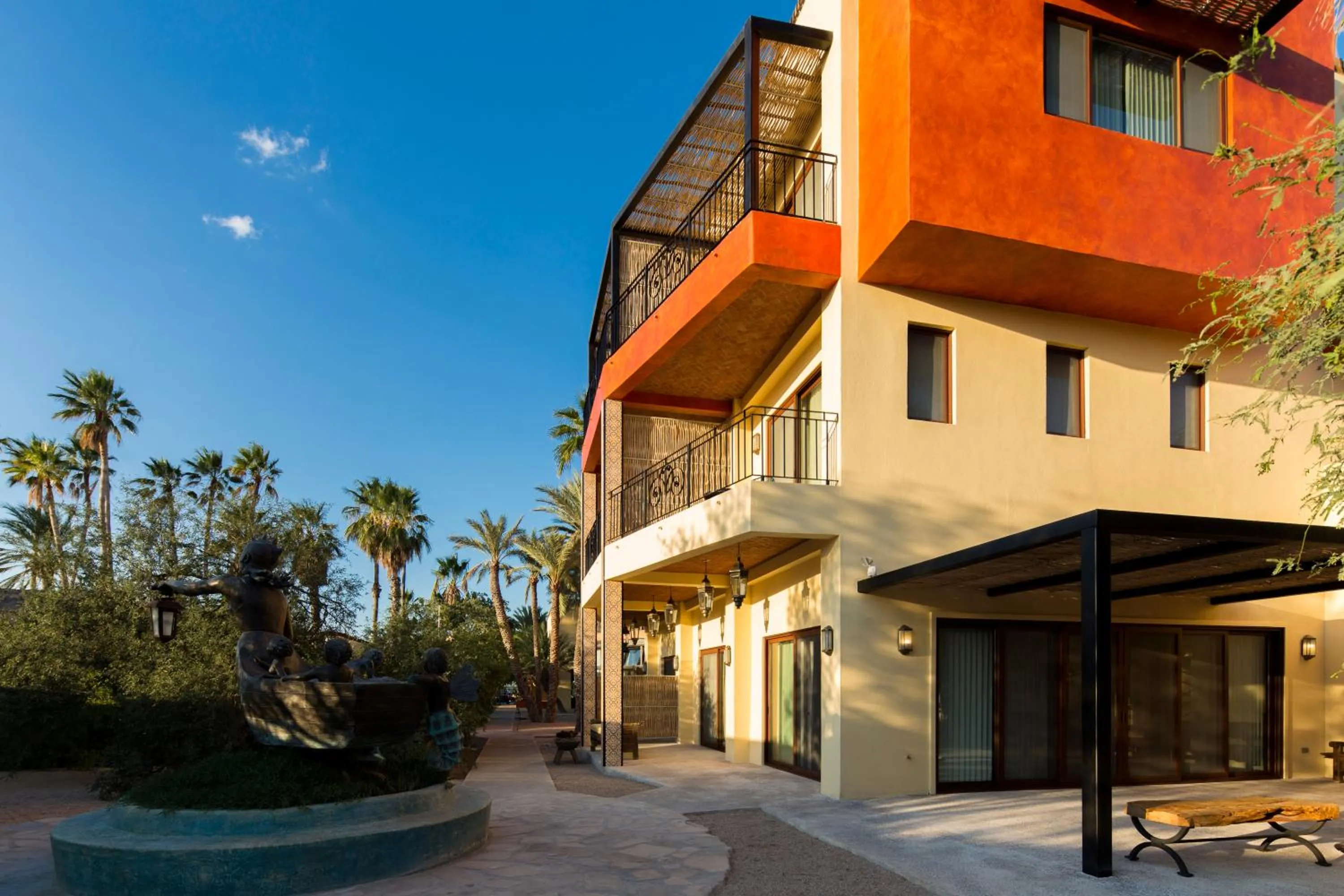 Property building in Marea La Paz