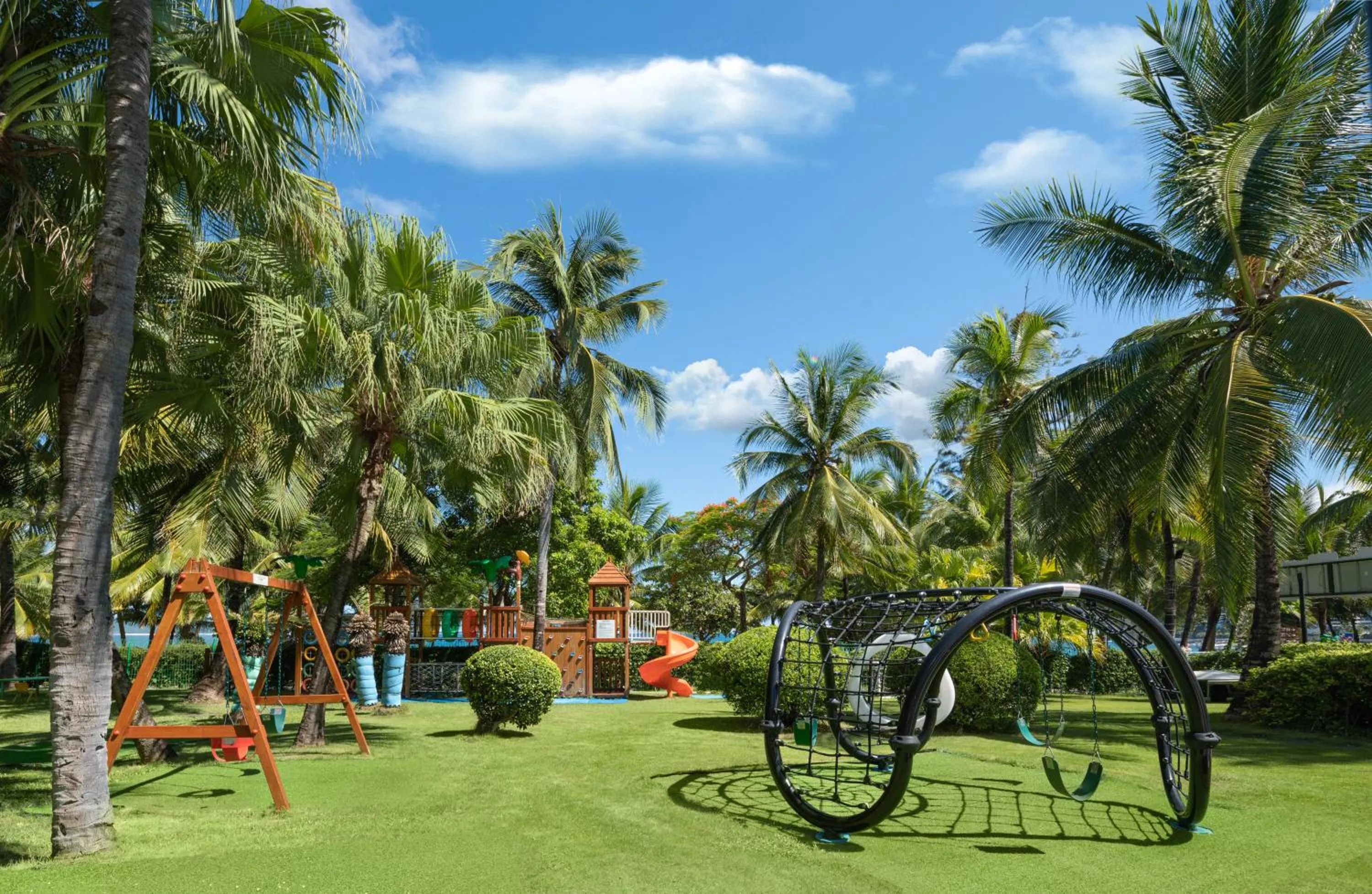 Spring in Sunshine Resort Intime Sanya