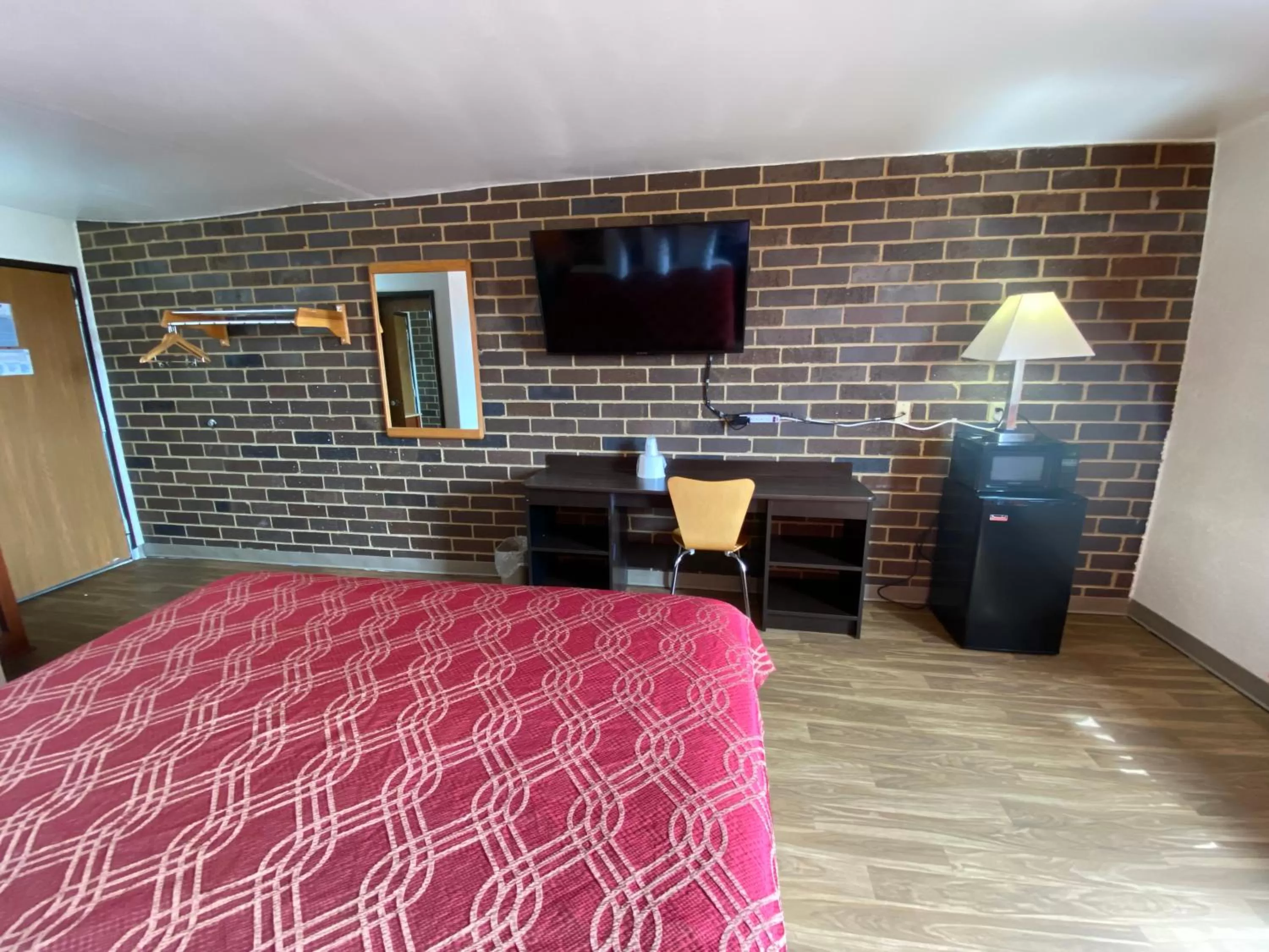 TV and multimedia, Bed in Reliance Inn