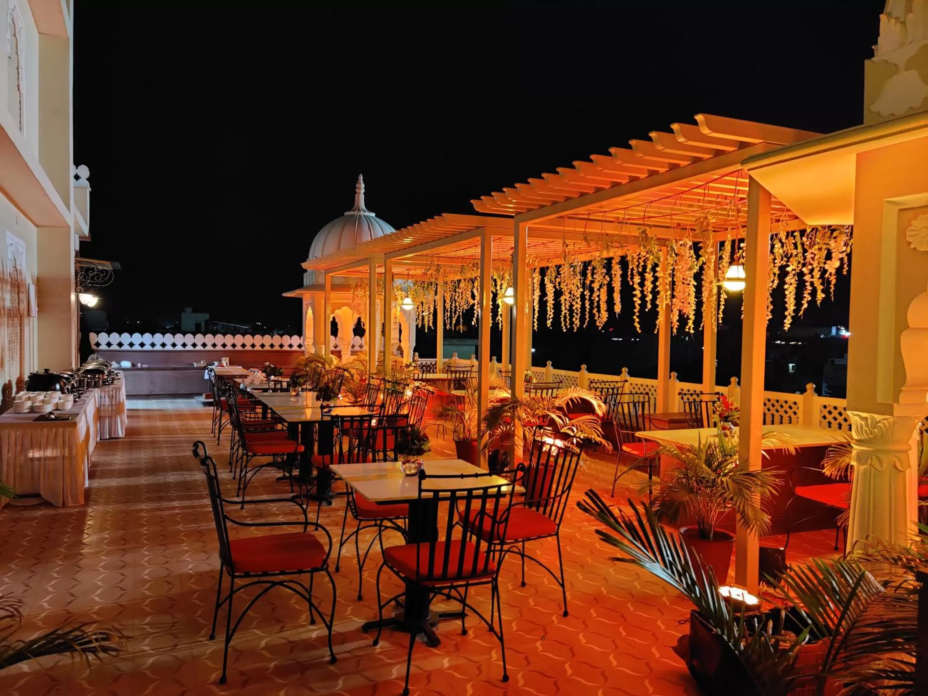 Restaurant/places to eat in Laxmi Palace Heritage Boutique Hotel