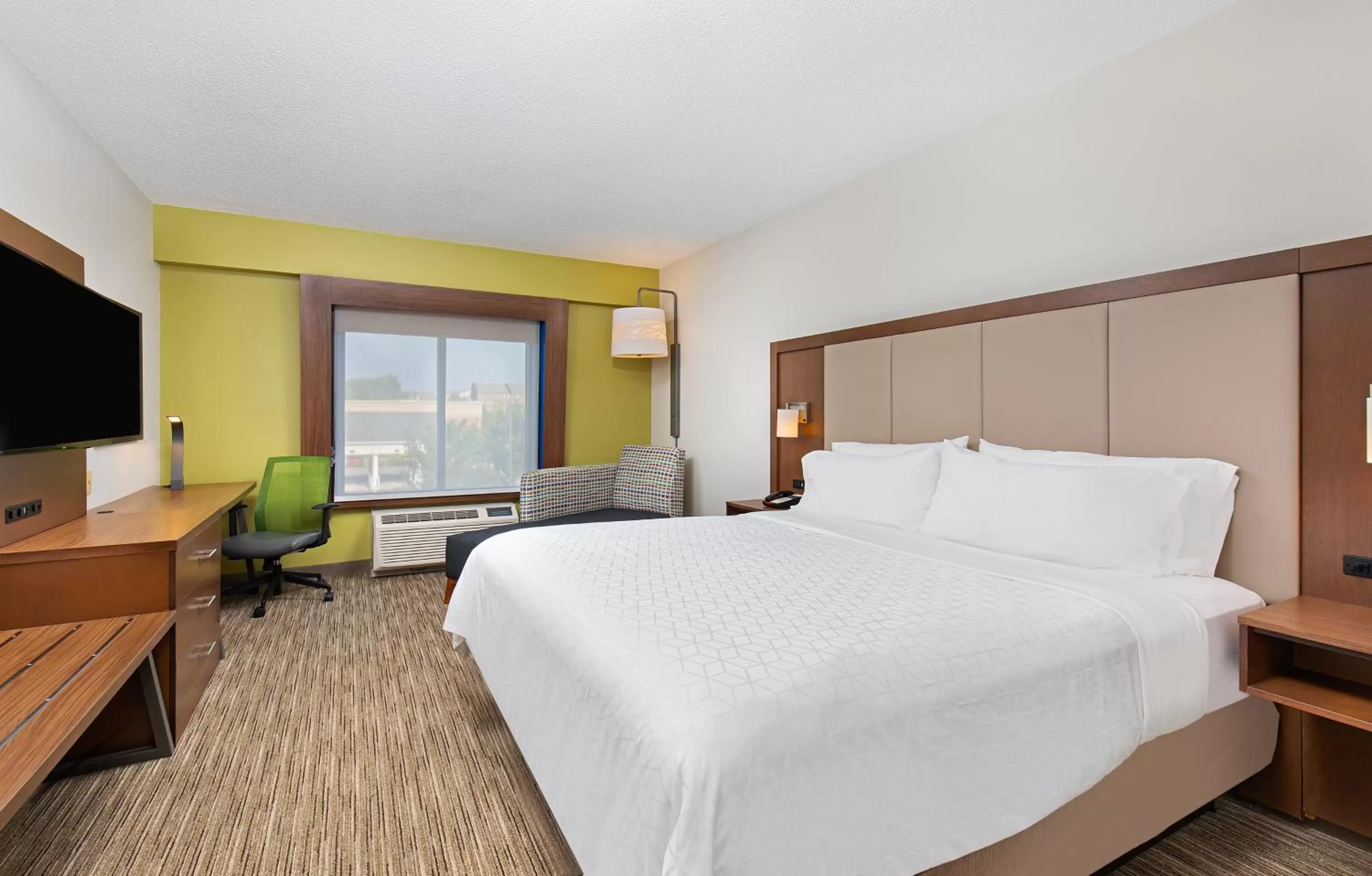 Photo of the whole room, Bed in Holiday Inn Express Hotel & Suites Mount Juliet - Nashville Area by IHG