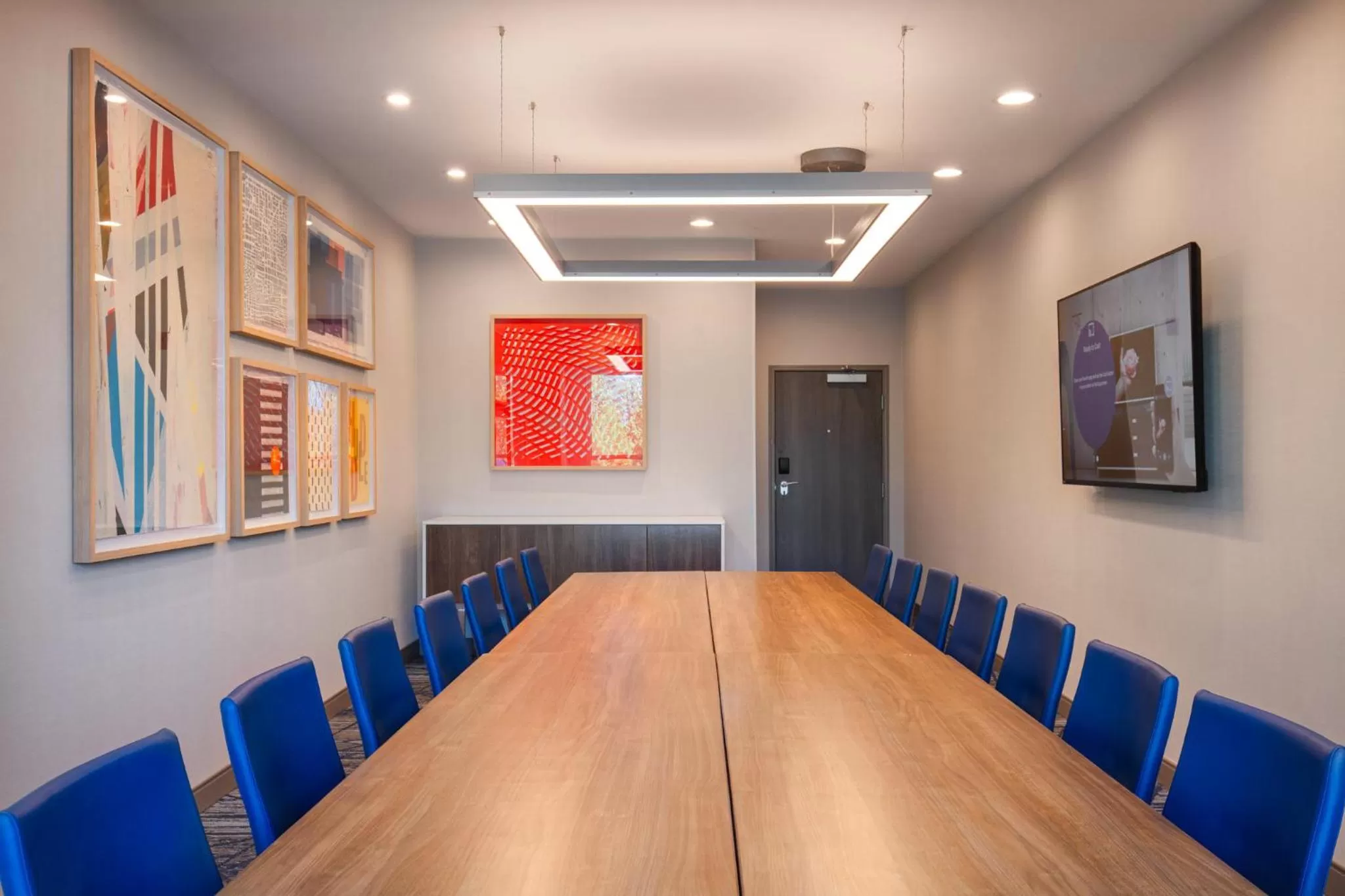 Meeting/conference room in Holiday Inn Express Bothell by IHG