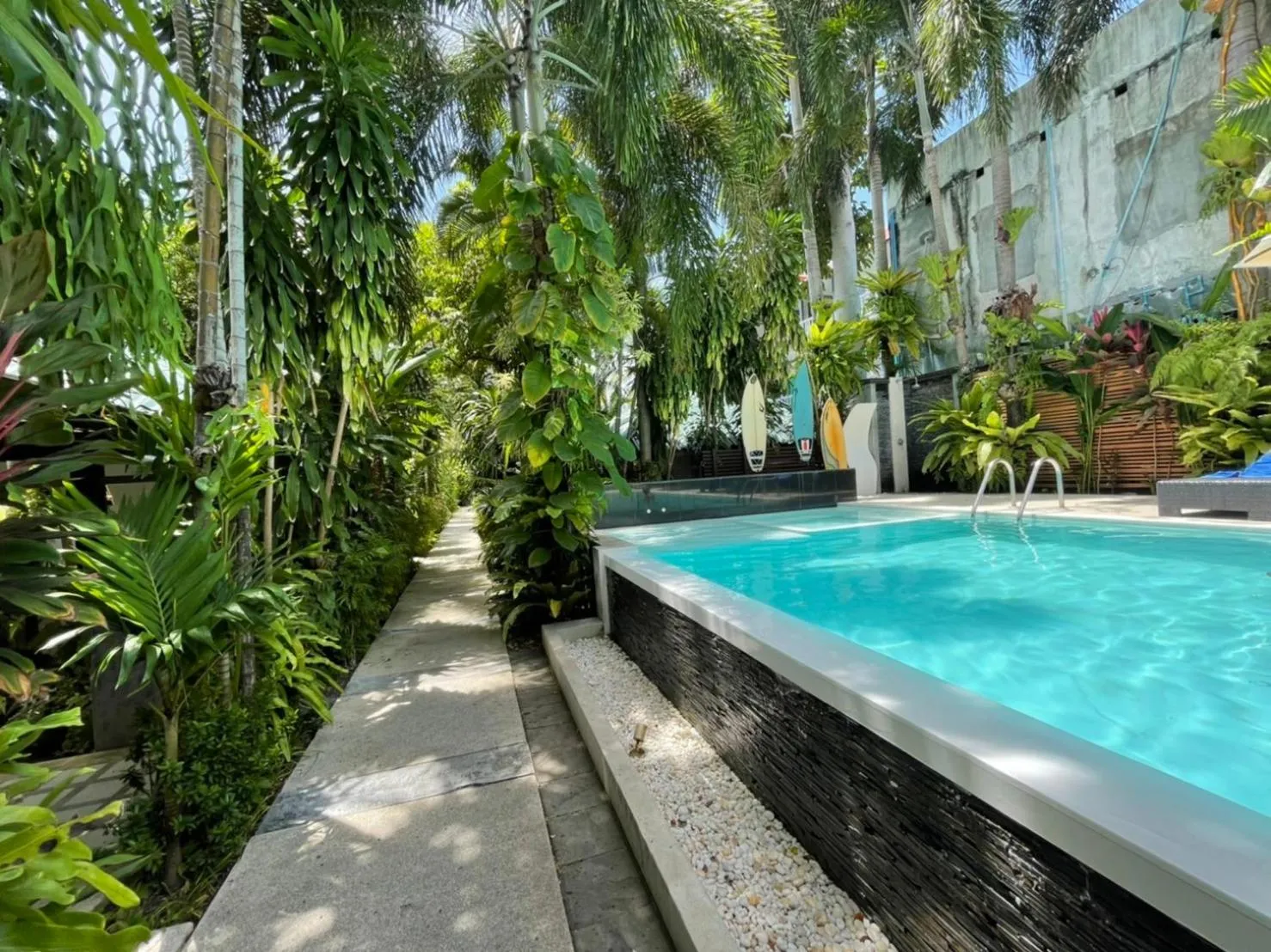 Swimming pool in Evergreen Resort