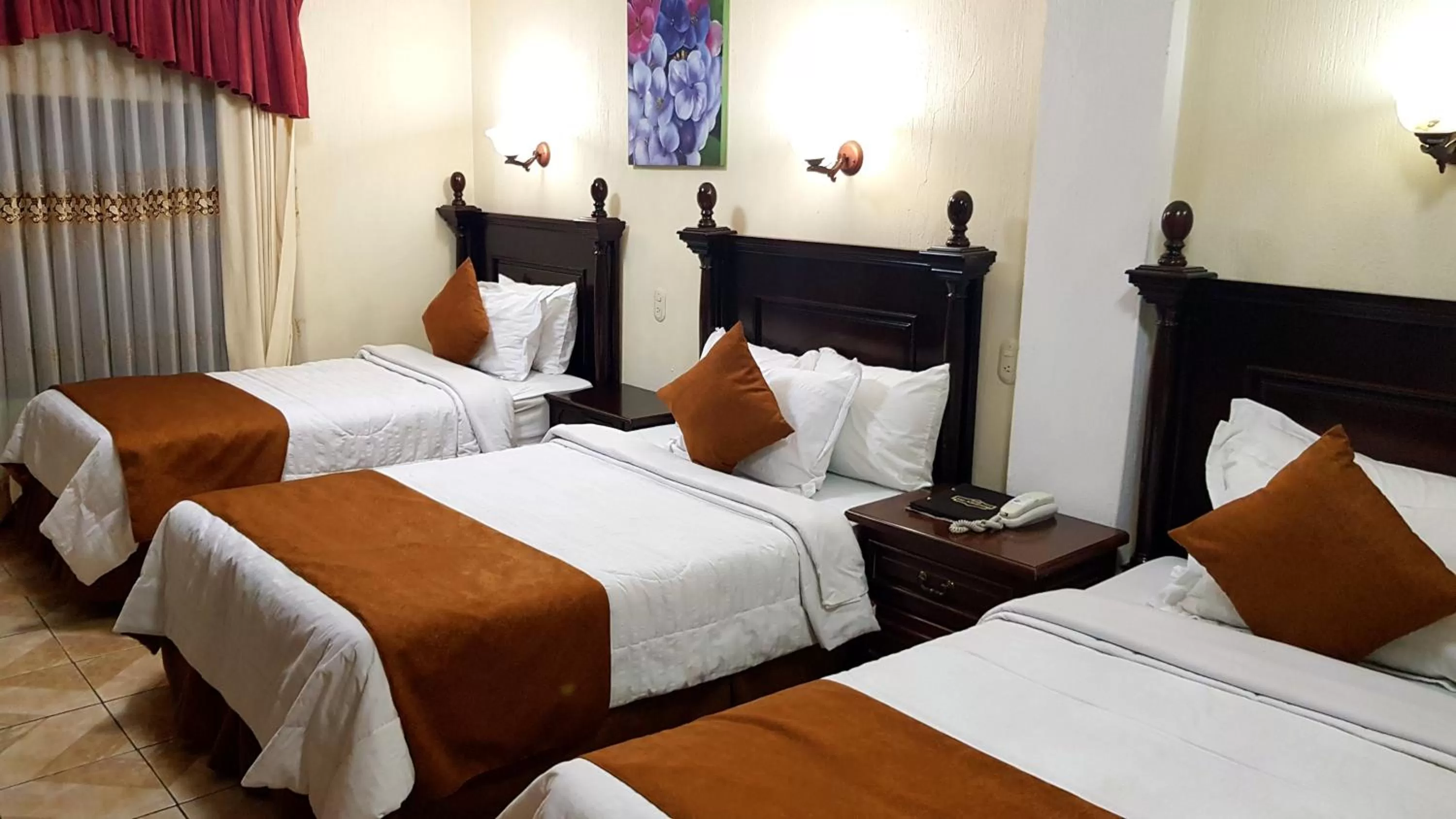 Bed in Hotel Las Americas